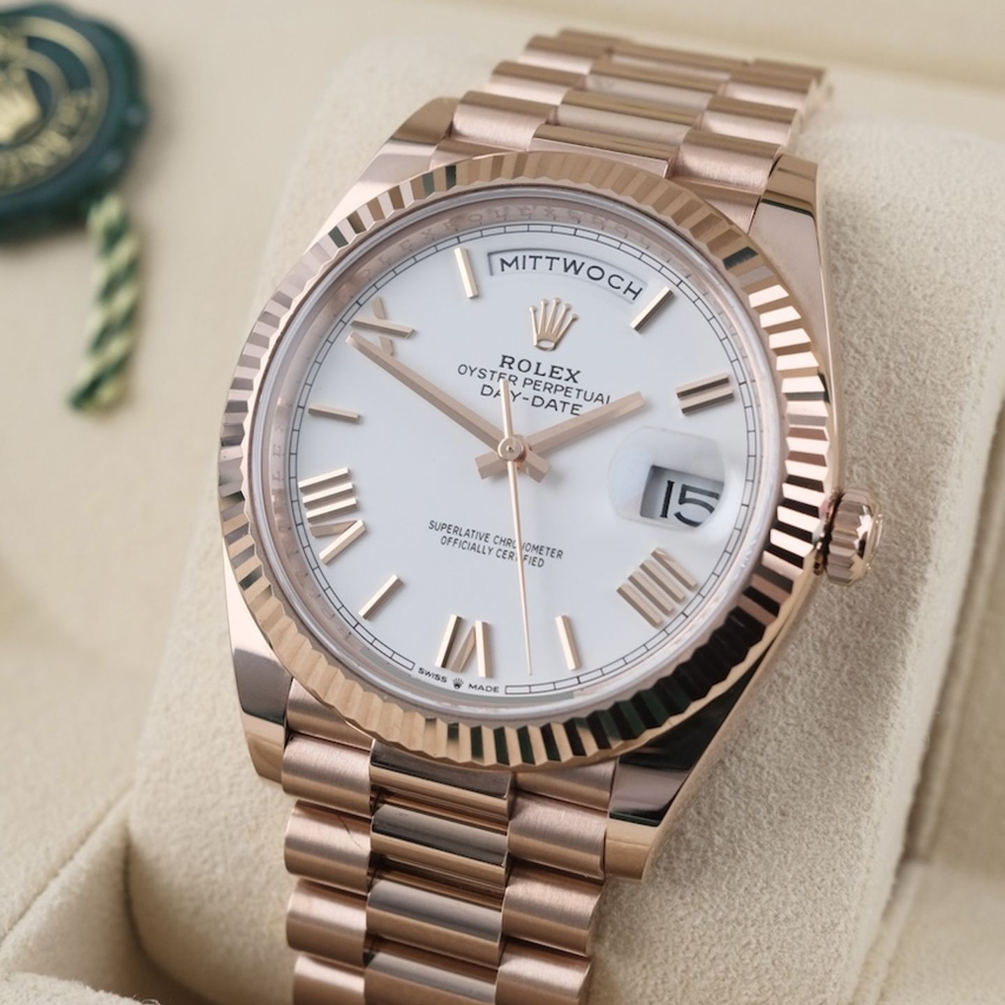 Rolex Day-Date 40 228235 (2021) - 40 mm Rose Gold case (3/8)