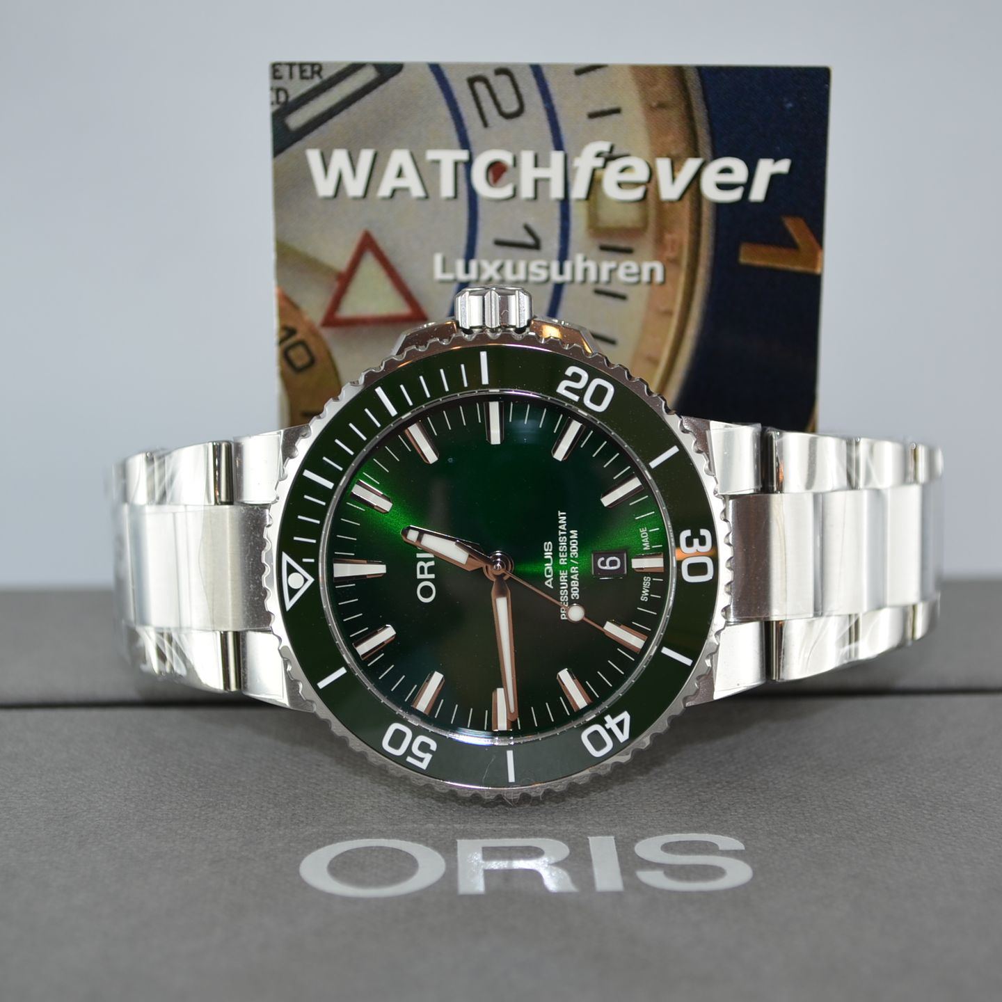 Oris Aquis Date 01 733 7730 4157-07 8 24 05PEB (Unknown (random serial)) - Green dial 44 mm Steel case (4/4)