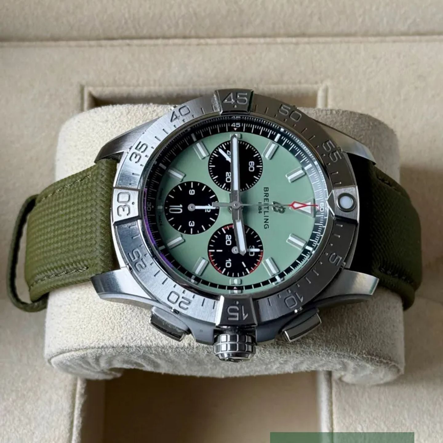 Breitling Avenger AB0147101L1X1 - (4/7)