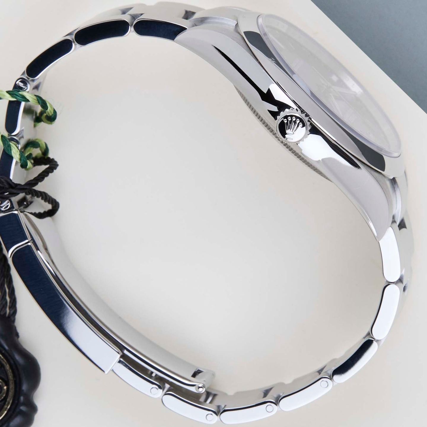 Rolex Oyster Perpetual 39 114300 - (7/8)