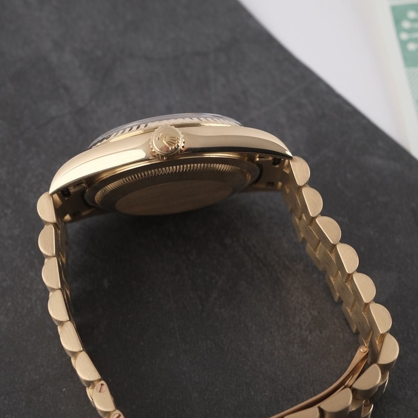 Rolex Day-Date 36 18238 (1997) - Black dial 36 mm Yellow Gold case (5/8)