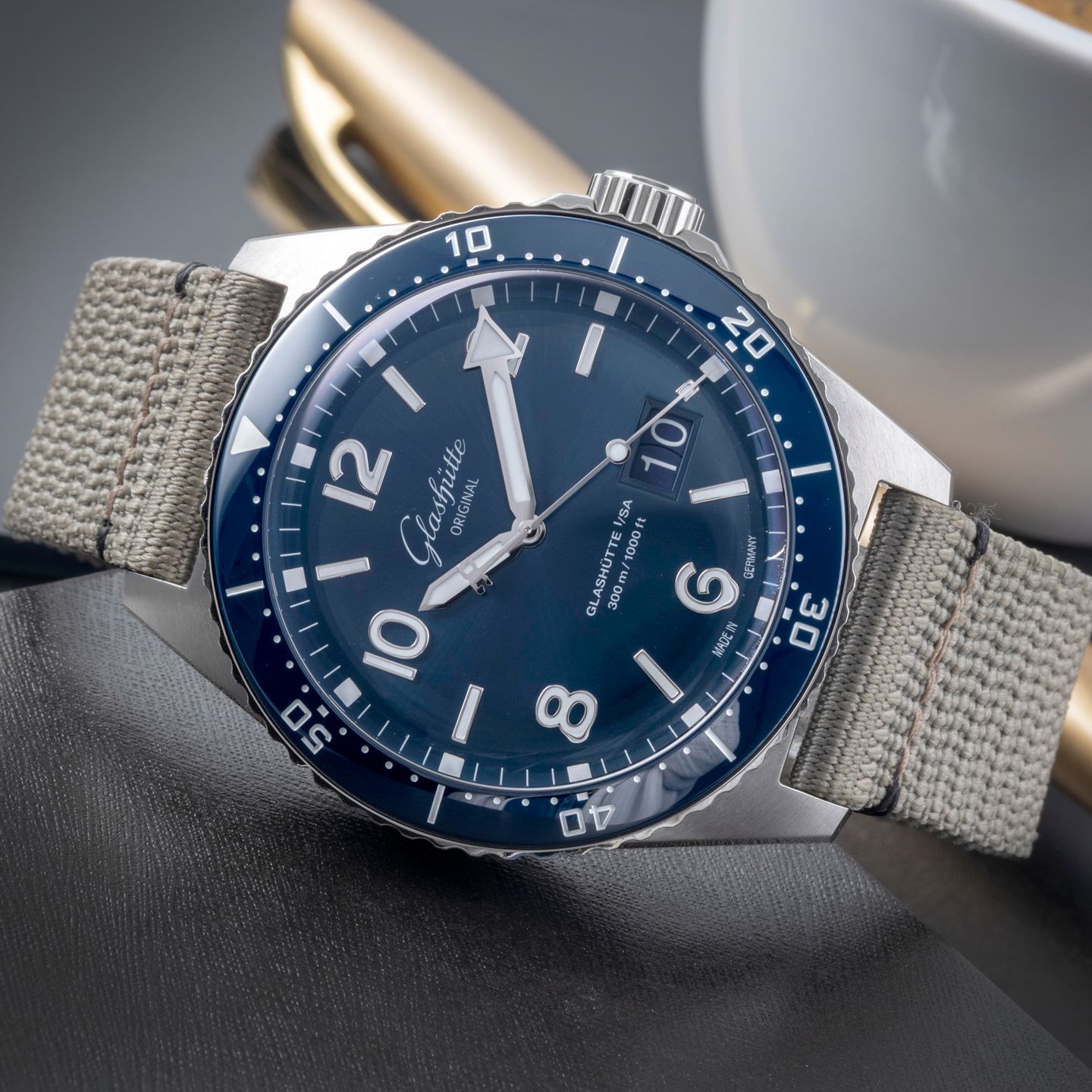 Glashütte Original SeaQ Panorama Date 1-36-13-02-81-34 (Unknown (random serial)) - Blue dial 43 mm Steel case (2/8)