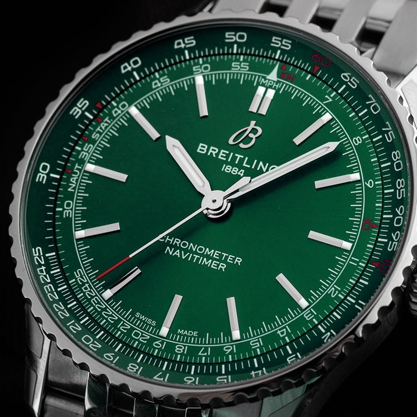 Breitling Navitimer A17329371L1A1 (2025) - Green dial 41 mm Steel case (3/7)