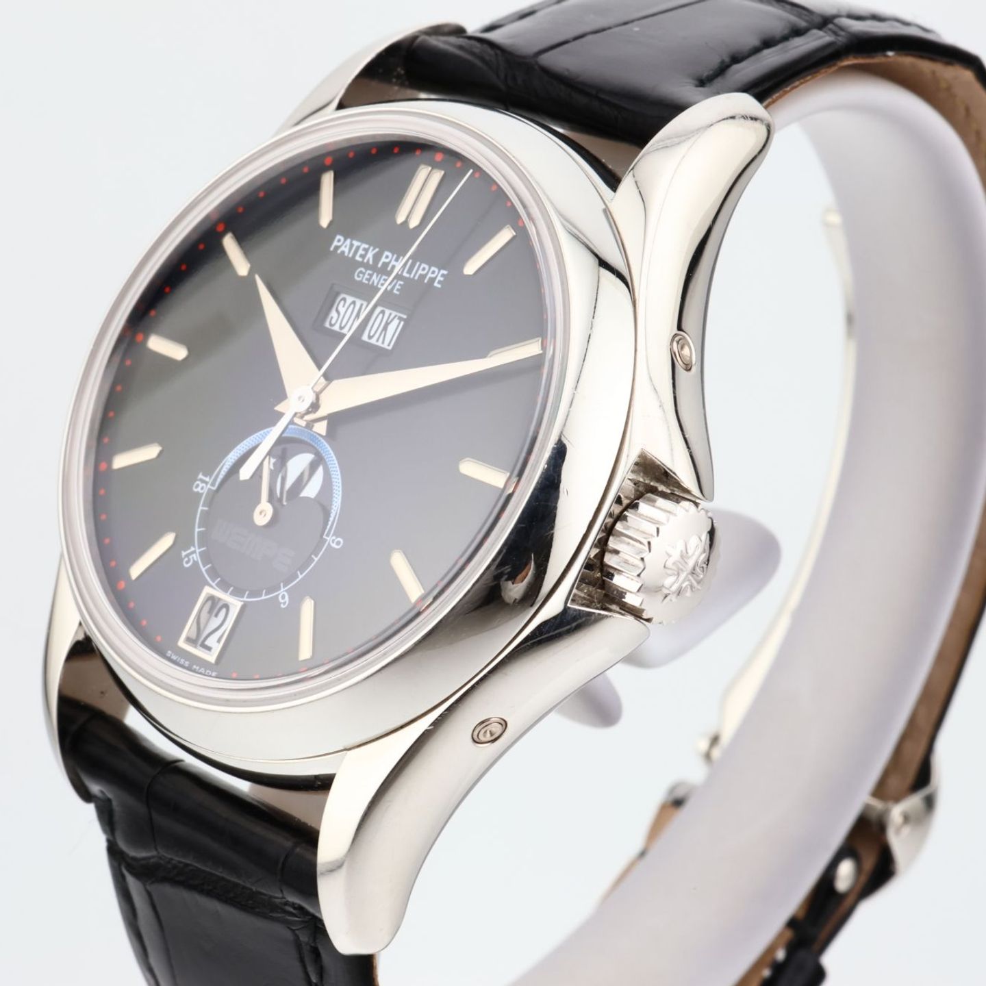 Patek Philippe Annual Calendar 5125P-001 (2003) - Black dial 37 mm Platinum case (3/8)