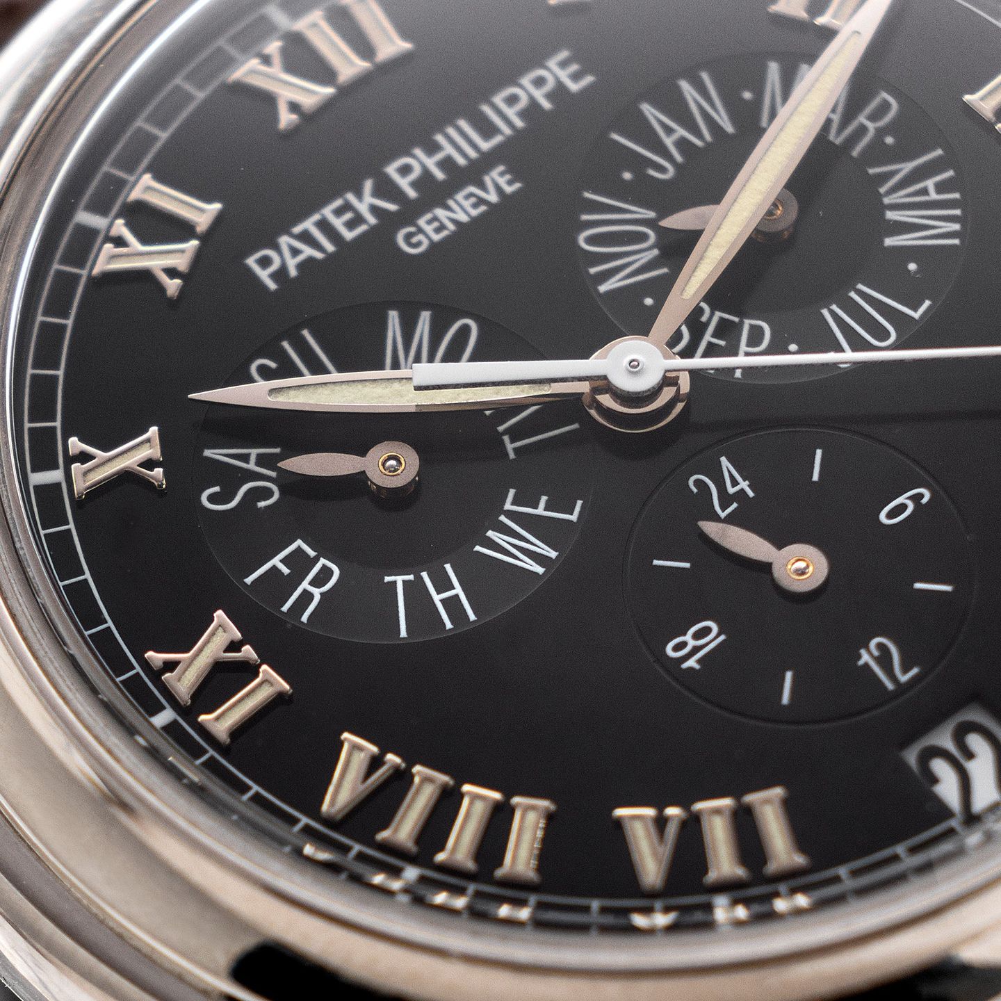 Patek Philippe Annual Calendar 5035P (1997) - 37mm Platina (6/8)