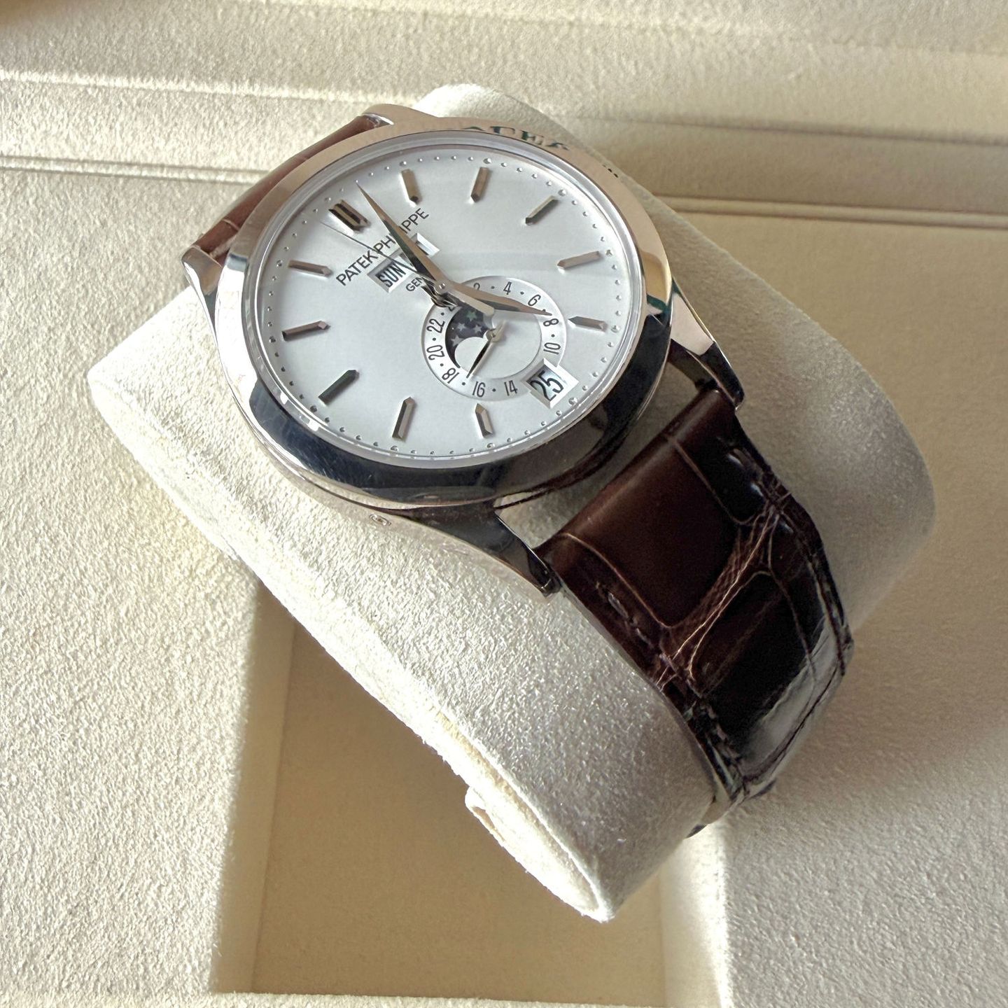 Patek Philippe Annual Calendar 5396G-011 - (16/21)