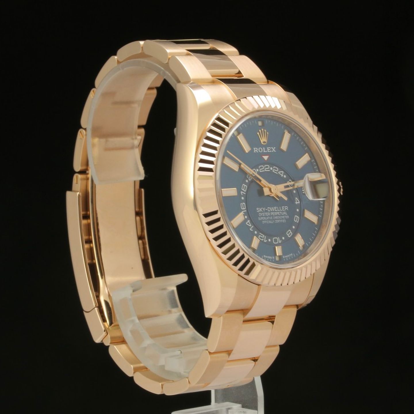 Rolex Sky-Dweller 336935 (2023) - Black dial 42 mm Rose Gold case (4/6)