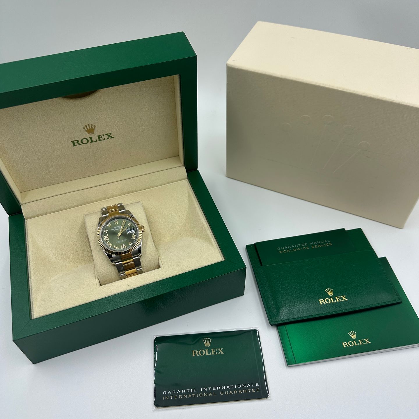 Rolex Datejust 36 126233 (2025) - Groen wijzerplaat 36mm Goud/Staal (2/8)