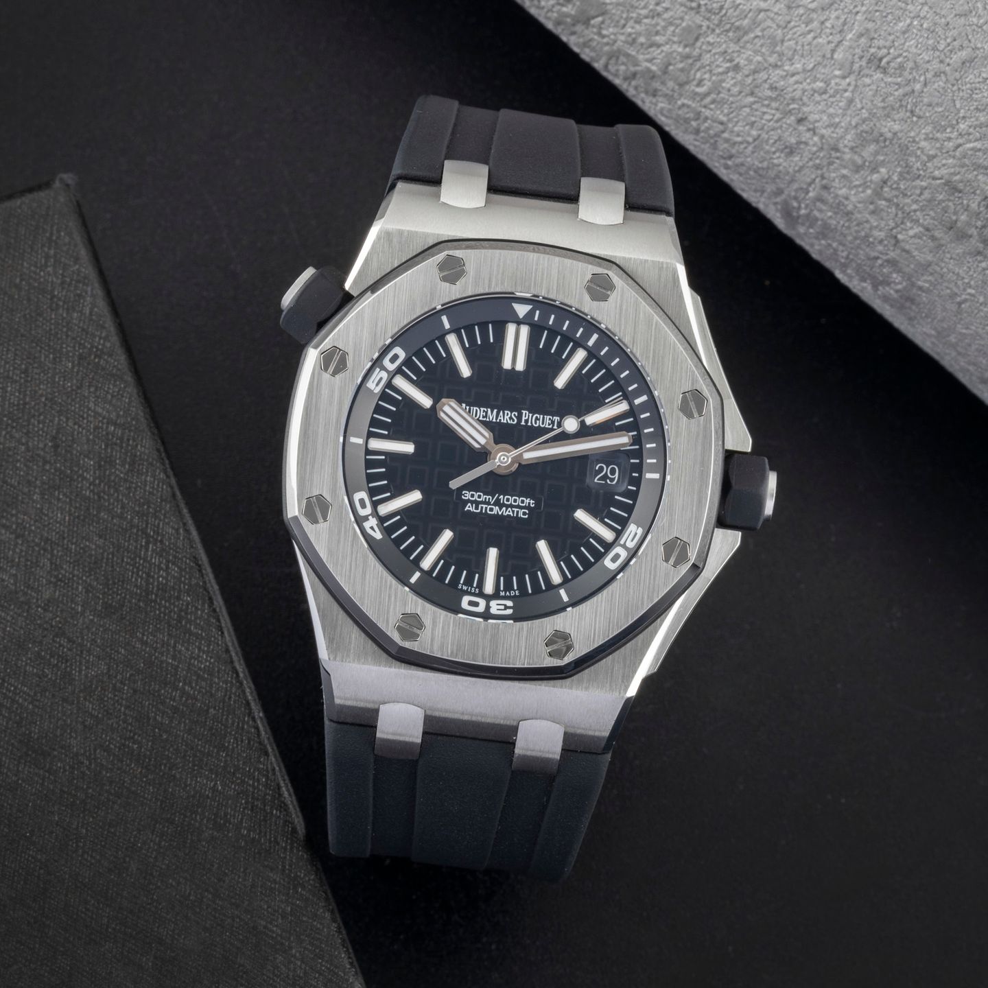 Audemars Piguet Royal Oak Offshore Diver 15710ST.OO.A002CA.01 - (1/8)