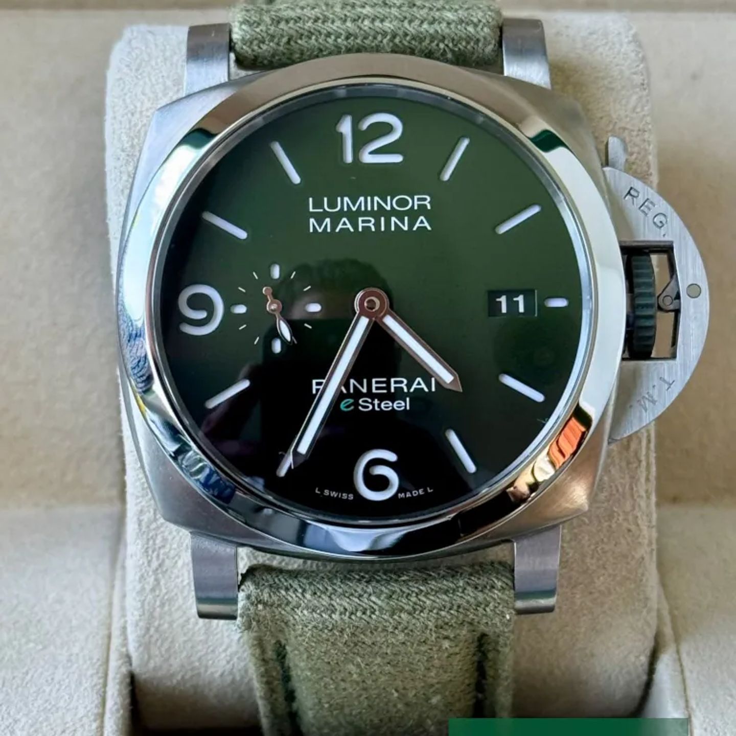 Panerai Luminor Marina PAM01356 (2021) - Green dial 44 mm Steel case (2/7)