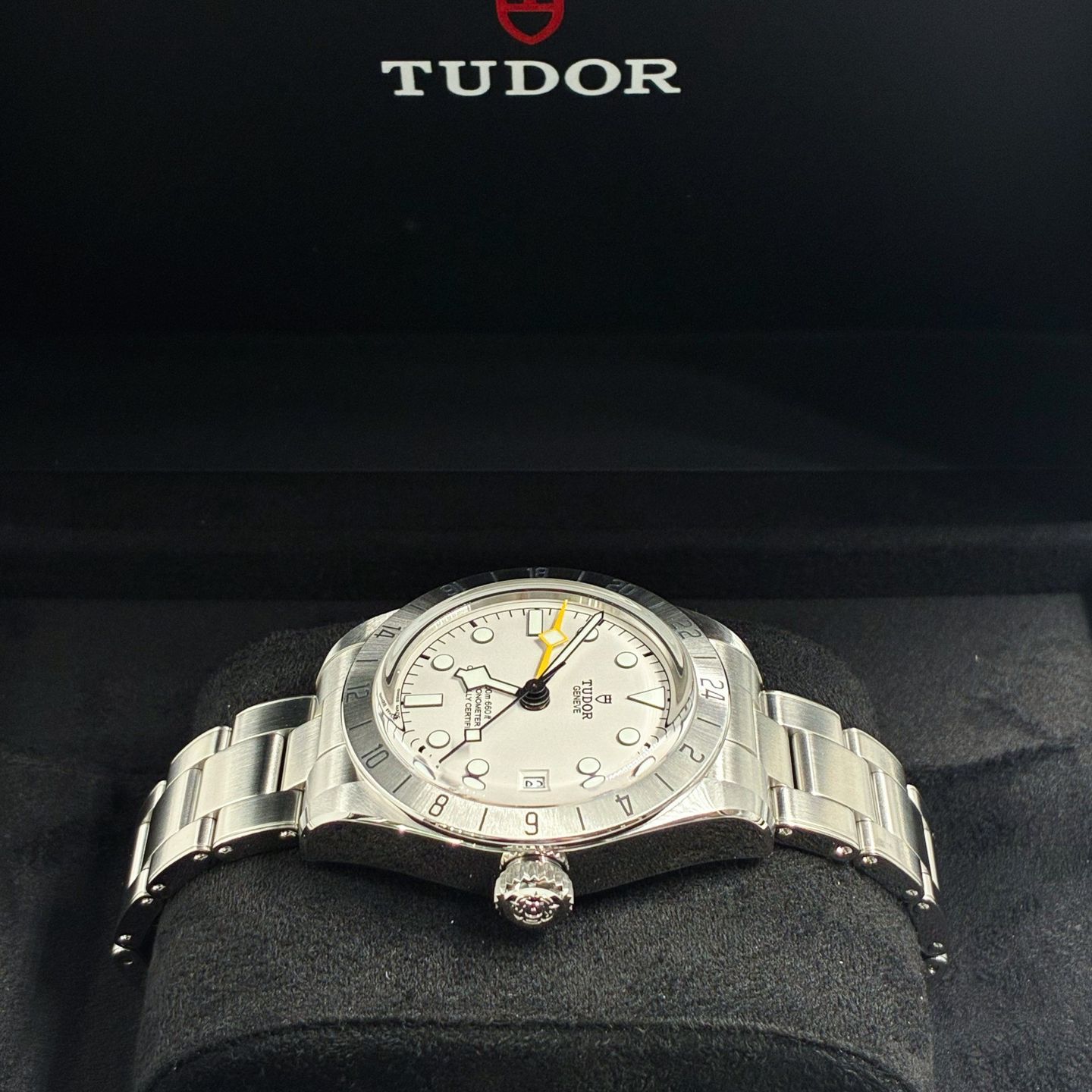 Tudor Black Bay 79470 - (3/8)