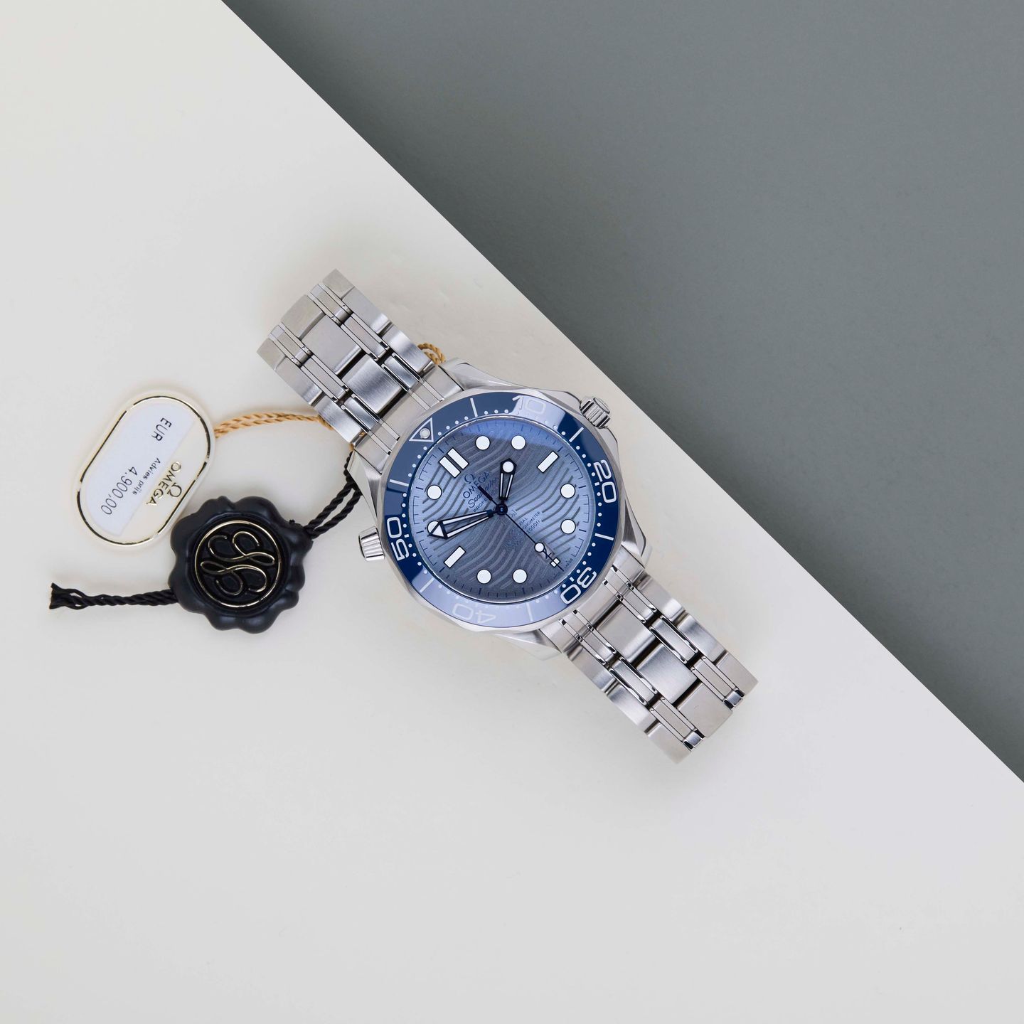 Omega Seamaster Diver 300 M 210.30.42.20.06.001 (2020) - Grey dial 42 mm Steel case (2/8)