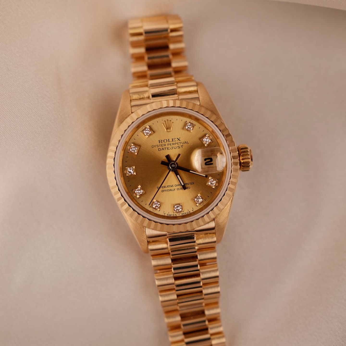 Rolex Lady-Datejust 69178 (1990) - Gold dial 26 mm Yellow Gold case (3/8)