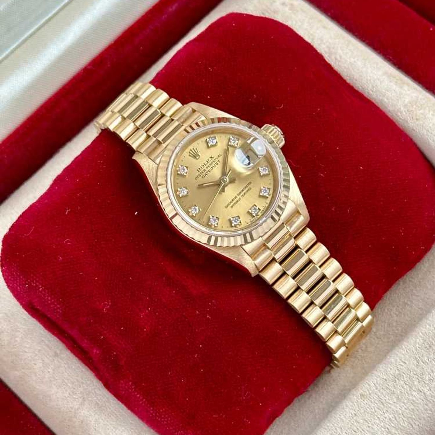 Rolex Lady-Datejust 69178G (1993) - Gold dial 26 mm Yellow Gold case (2/8)