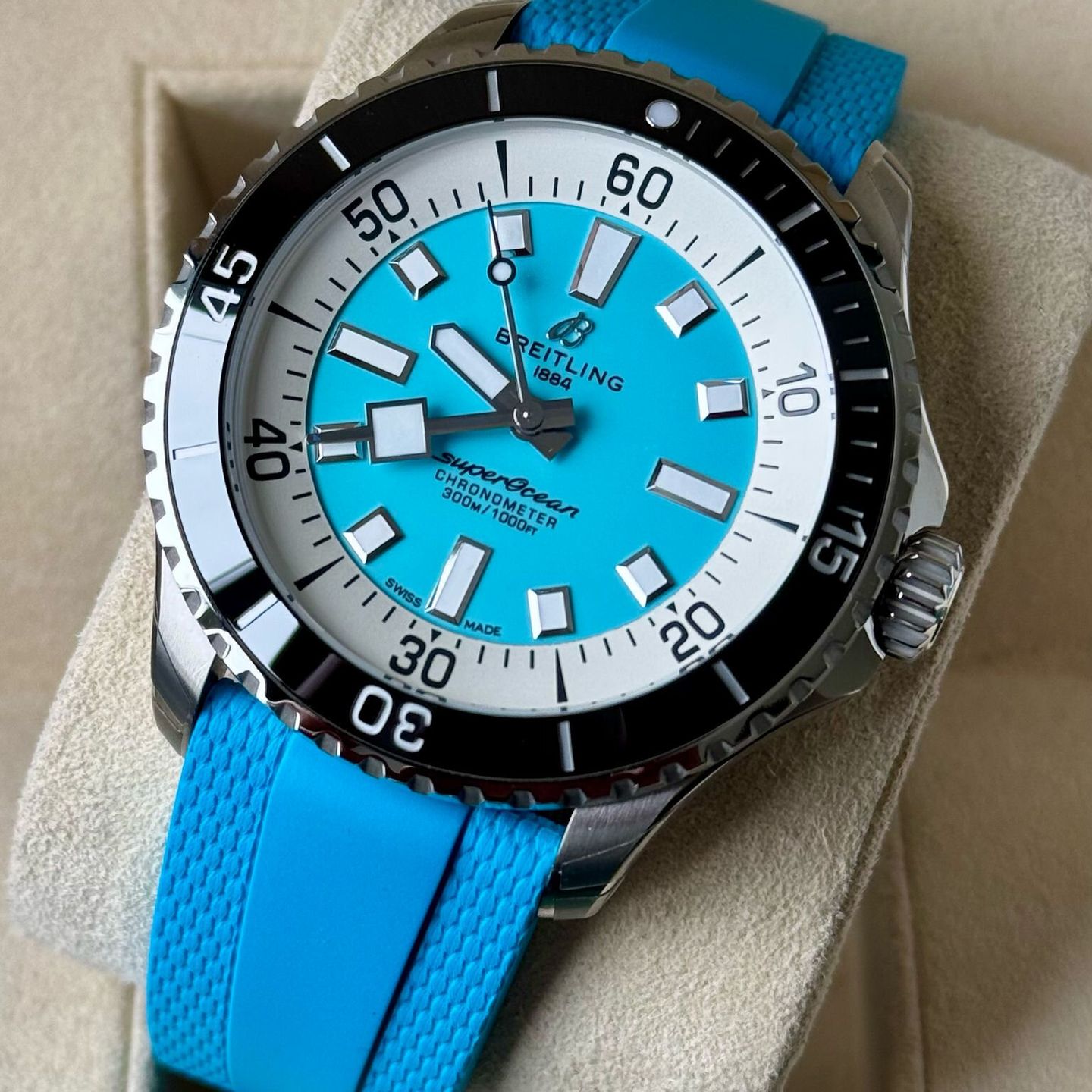 Breitling Superocean 44 A17376211L2S2 (2025) - Blauw wijzerplaat 45mm Staal (3/7)