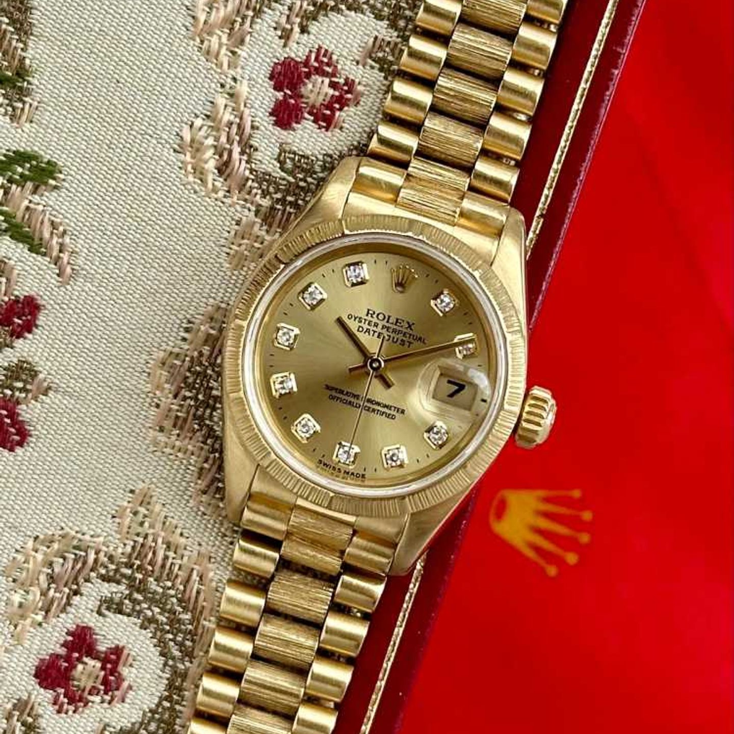 Rolex Lady-Datejust 69278 (1993) - Gold dial 26 mm Yellow Gold case (1/8)