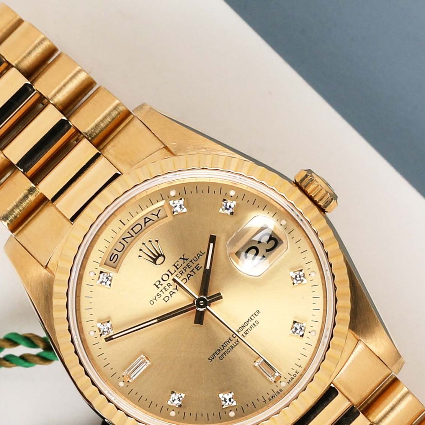 Rolex Day-Date 36 18238 (1990) - Champagne dial 36 mm Yellow Gold case (2/7)