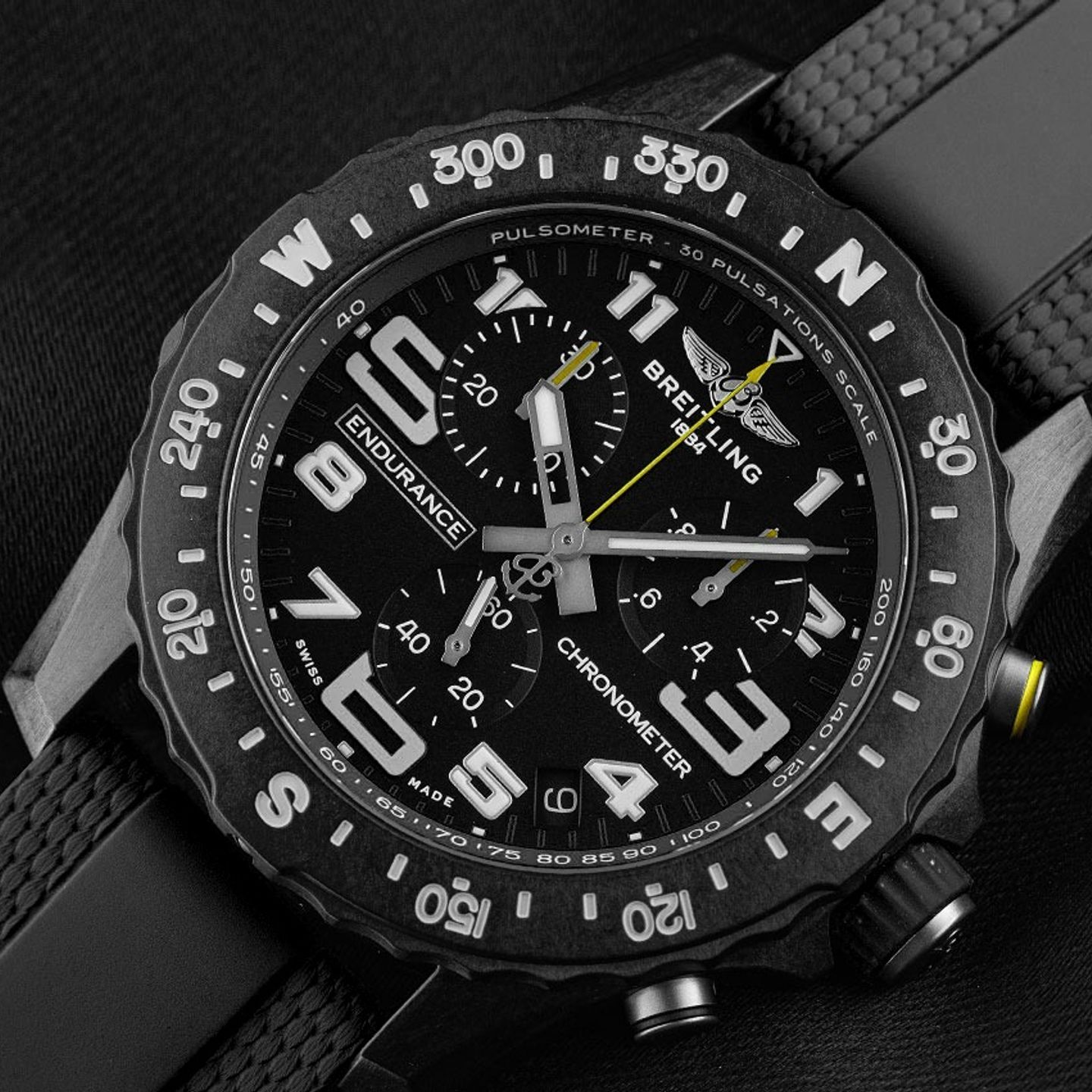 Breitling Endurance Pro X82310E51B1S2 (2025) - Black dial 45 mm Plastic case (3/7)
