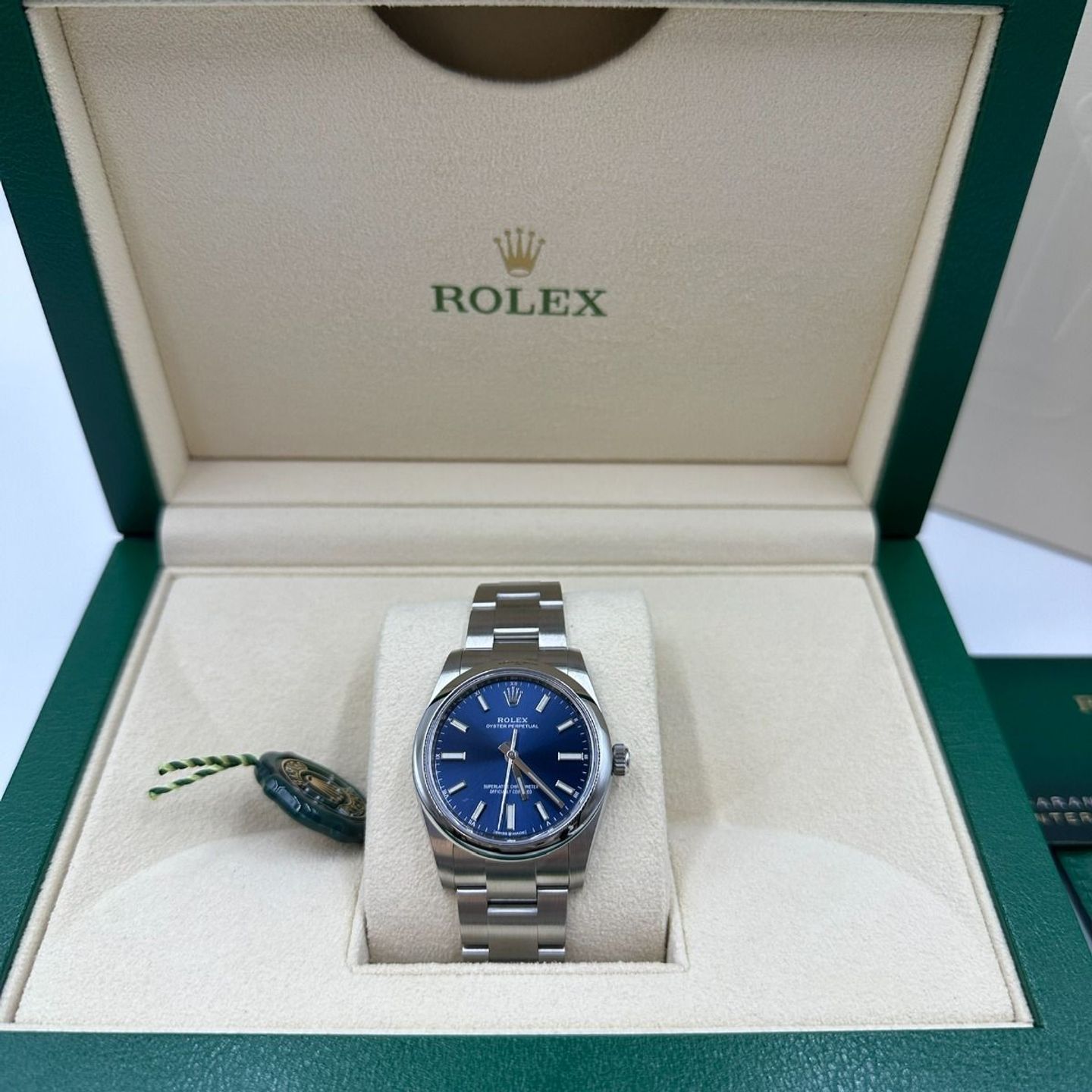 Rolex Oyster Perpetual 34 124200 (2022) - Blauw wijzerplaat 28mm Staal (3/8)