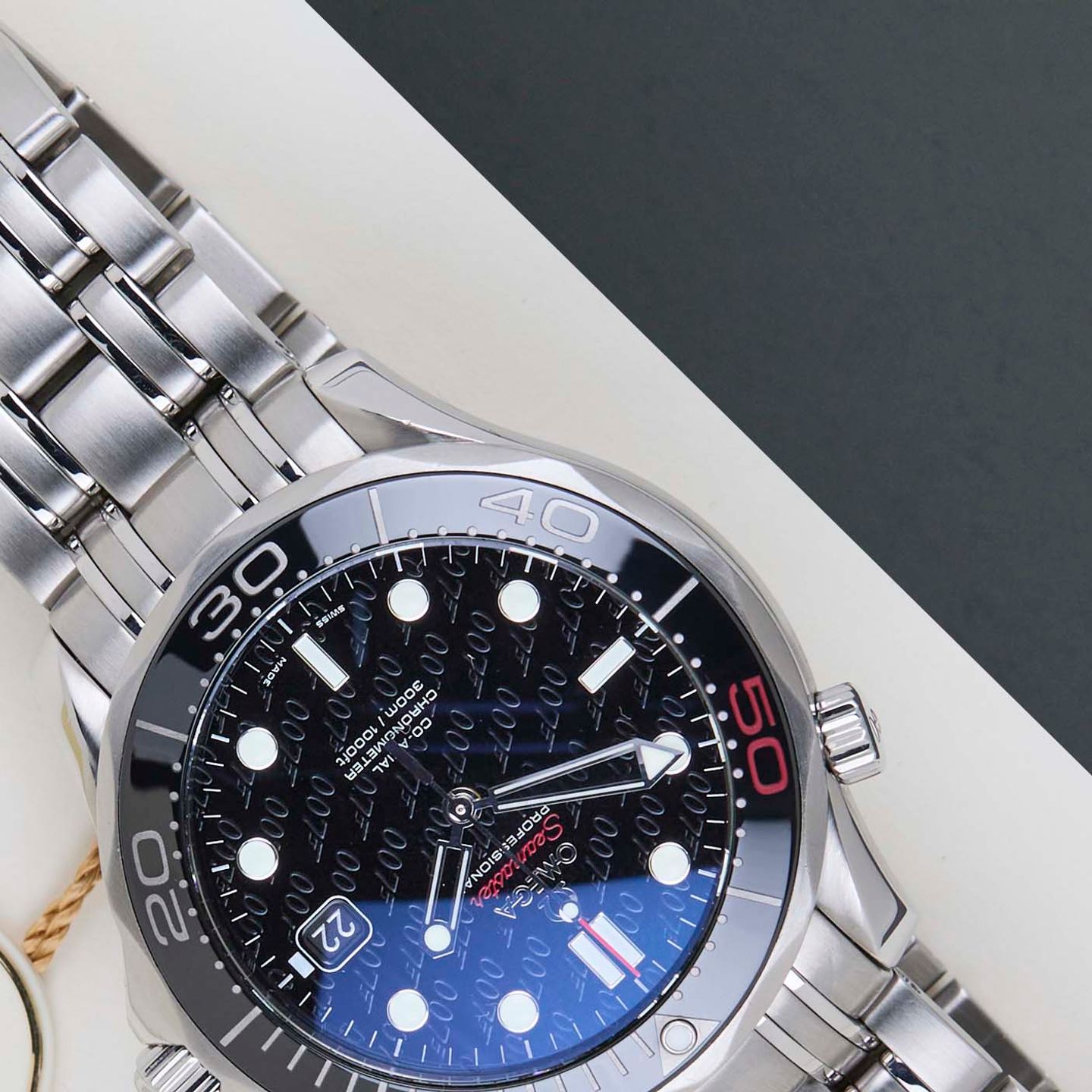Omega Seamaster Diver 300 M 212.30.41.20.01.005 - (4/8)