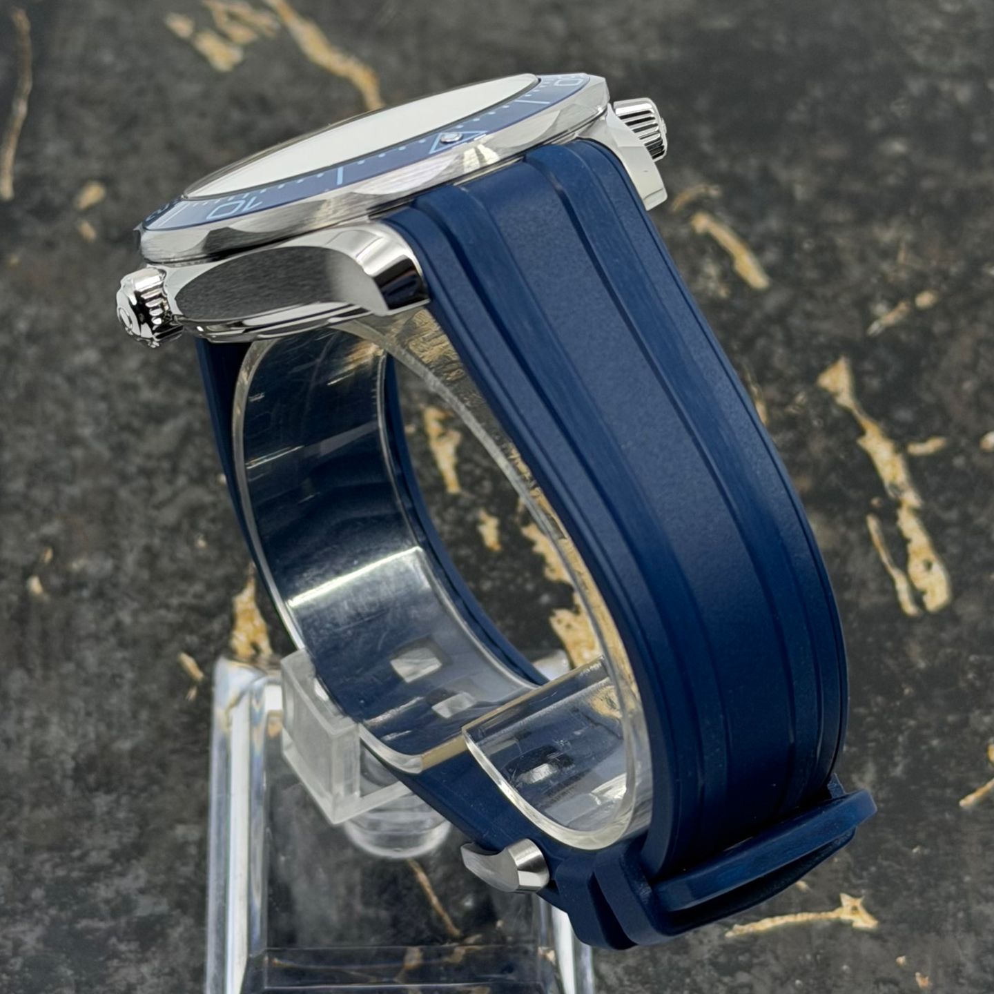 Omega Seamaster Diver 300 M 210.32.42.20.03.002 (2026) - Blue dial 42 mm Steel case (7/8)