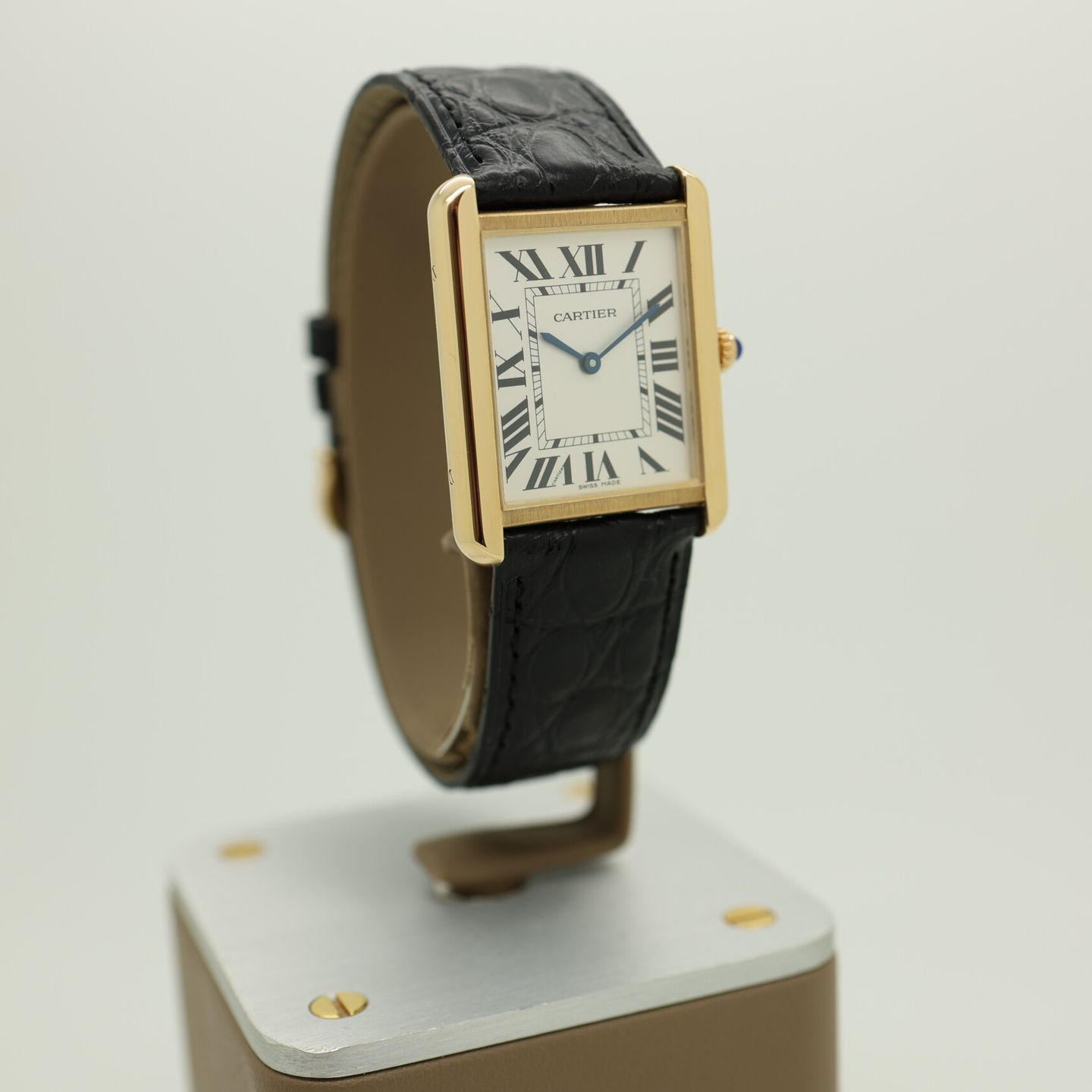 Cartier Tank Solo W5200004 (2020) - Silver dial 35 mm Yellow Gold case (2/8)