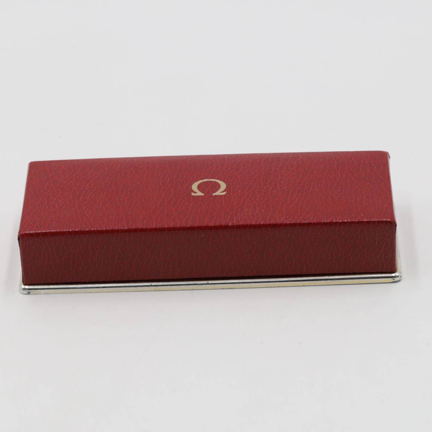 Omega Genève 166.041 - (8/8)