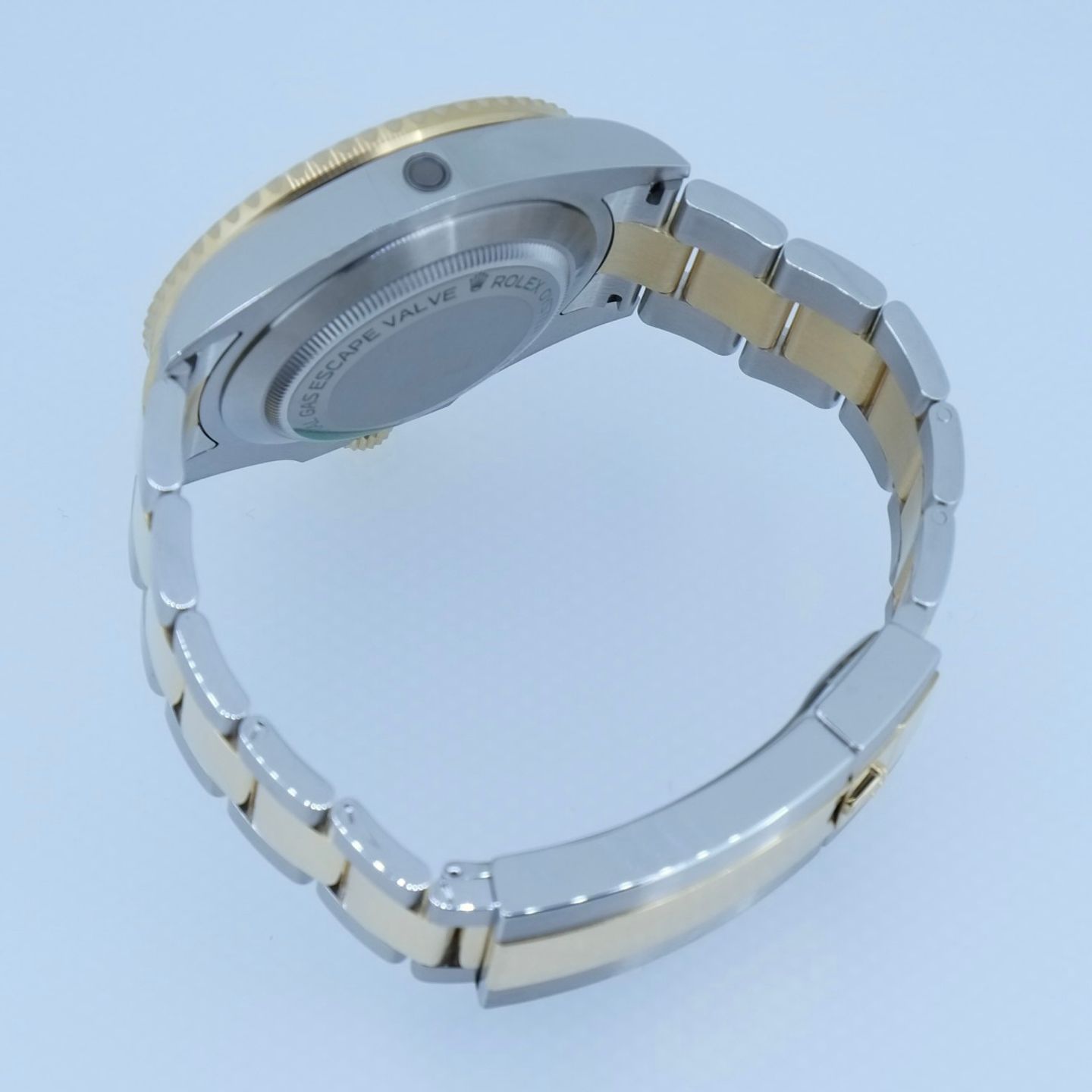 Rolex Sea-Dweller 126603 (2024) - Black dial 43 mm Gold/Steel case (3/6)