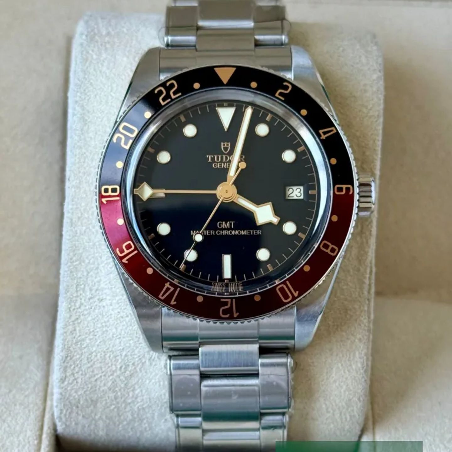 Tudor Black Bay Fifty-Eight 7939G1A0NRU (2025) - Black dial 39 mm Steel case (2/7)