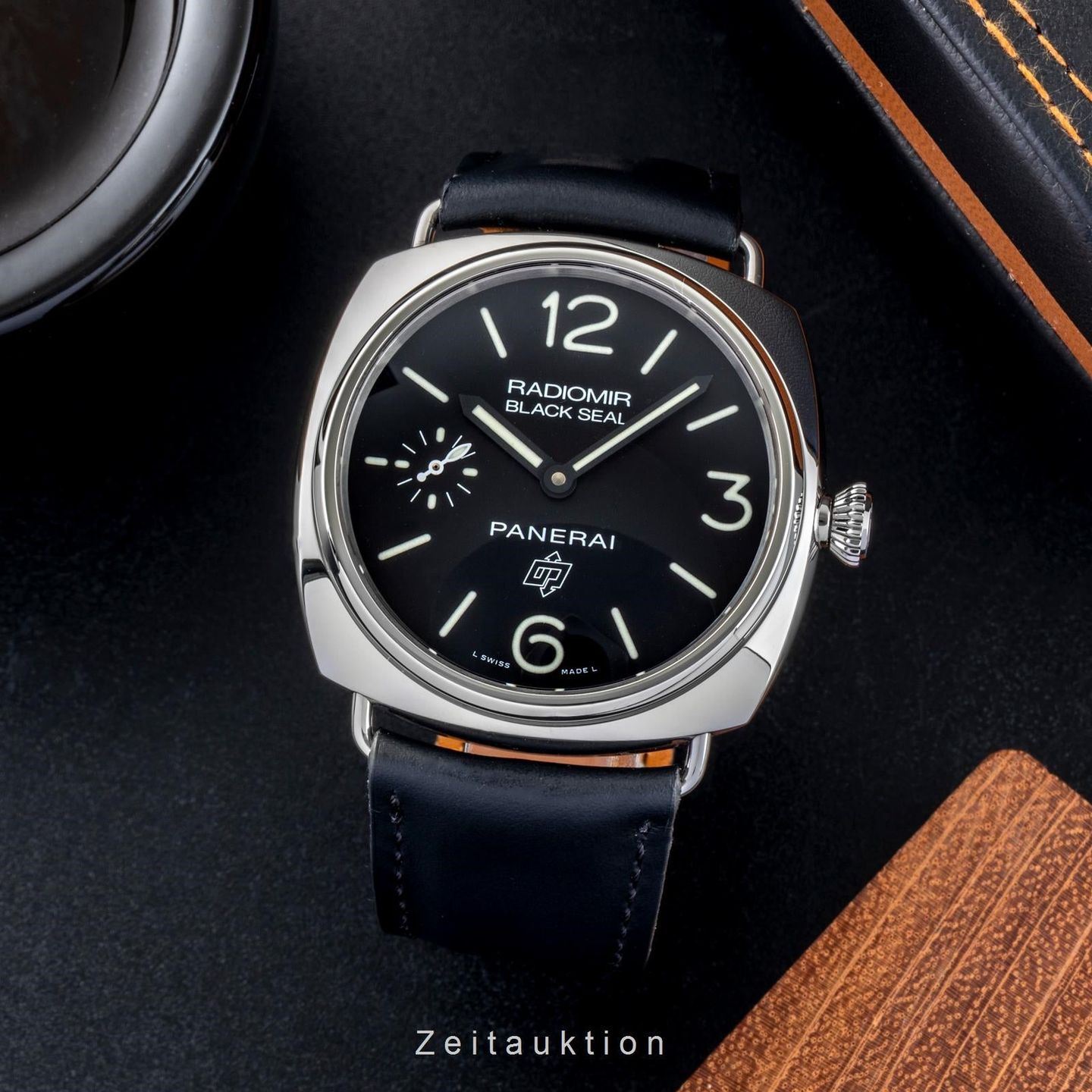 Panerai Radiomir Black Seal PAM00380 - (3/8)