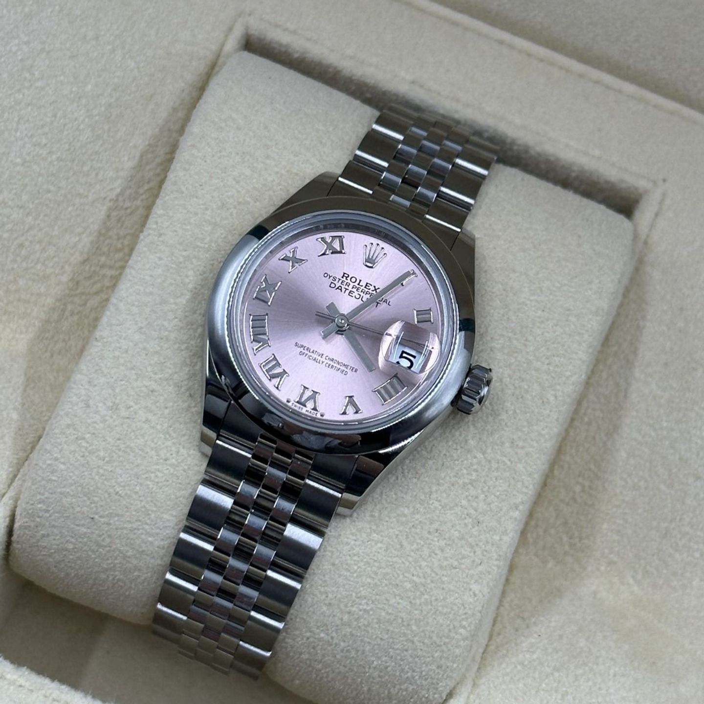 Rolex Lady-Datejust 279160 (2024) - Pink dial 28 mm Steel case (8/8)