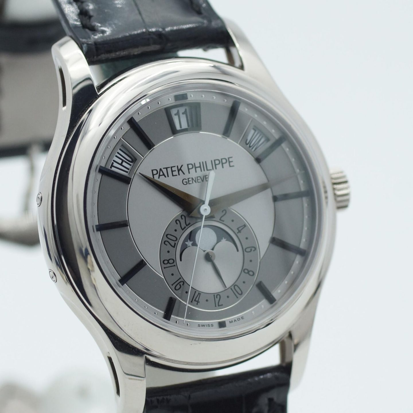Patek Philippe Annual Calendar 5205G-001 - (5/8)