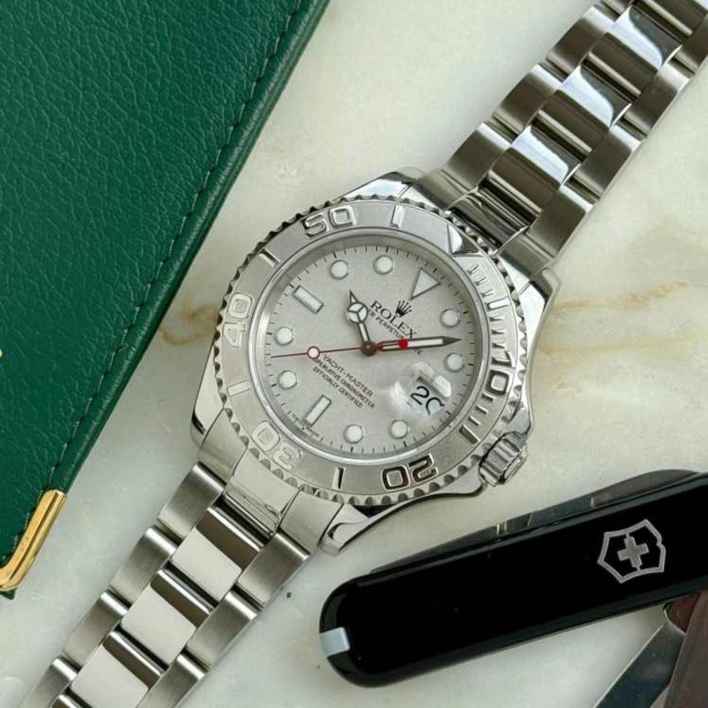 Rolex Yacht-Master 40 16622 (2000) - Zilver wijzerplaat 40mm Staal (3/8)