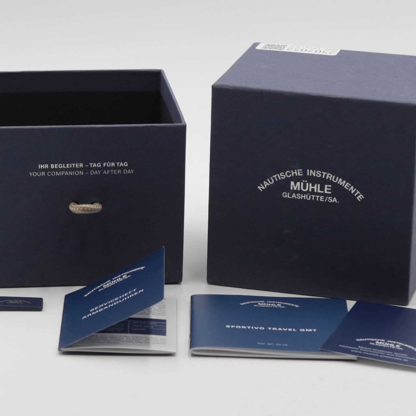 Mühle Glashütte Unknown M1-52-13-MB (Unknown (random serial)) - Black dial 42 mm Steel case (8/8)