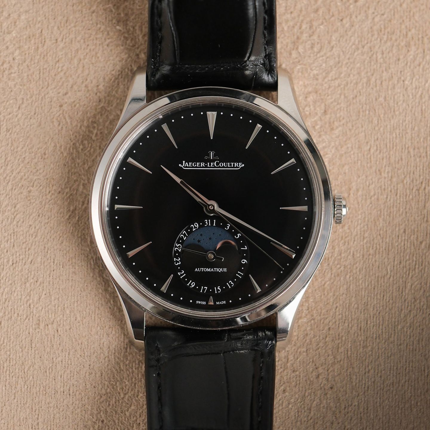 Jaeger-LeCoultre Master Ultra Thin Moon Q1368471 (2022) - Black dial 39 mm Steel case (3/8)