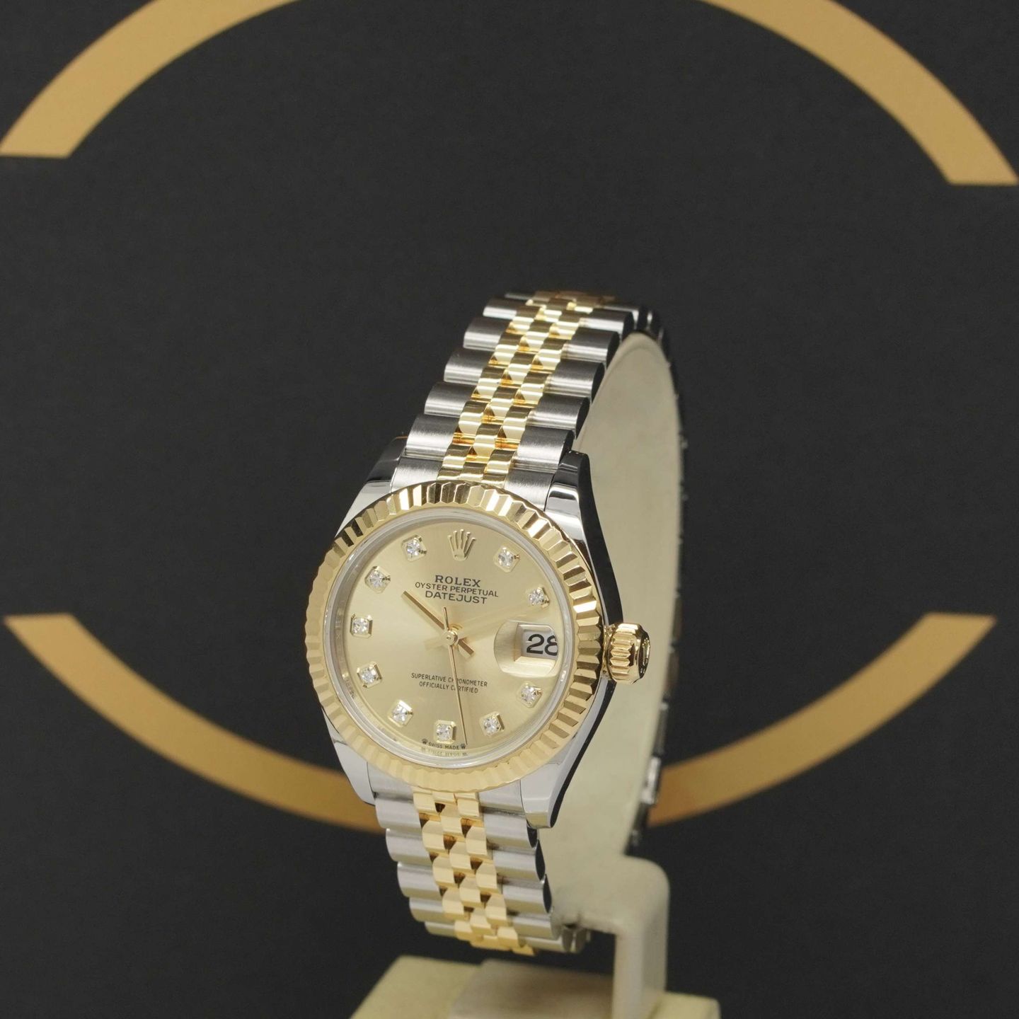 Rolex Lady-Datejust 279173 (2021) - Gold dial 28 mm Gold/Steel case (3/6)