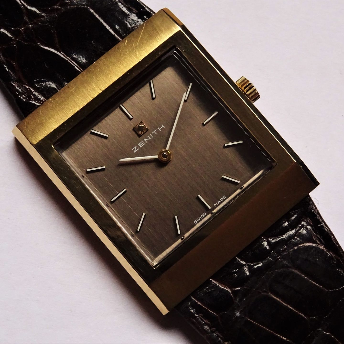 Zenith Vintage 30.0840.172 (1967) - Bruin wijzerplaat 28mm Geelgoud (1/5)