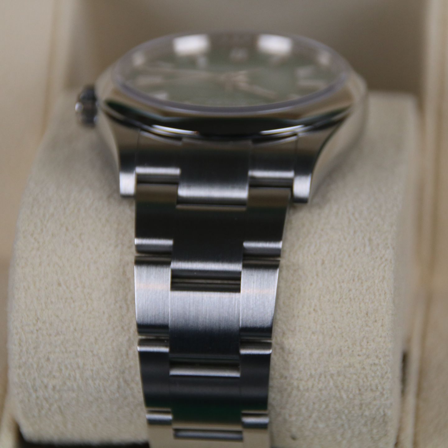 Rolex Oyster Perpetual 36 126000 (2023) - Groen wijzerplaat 36mm Staal (6/6)