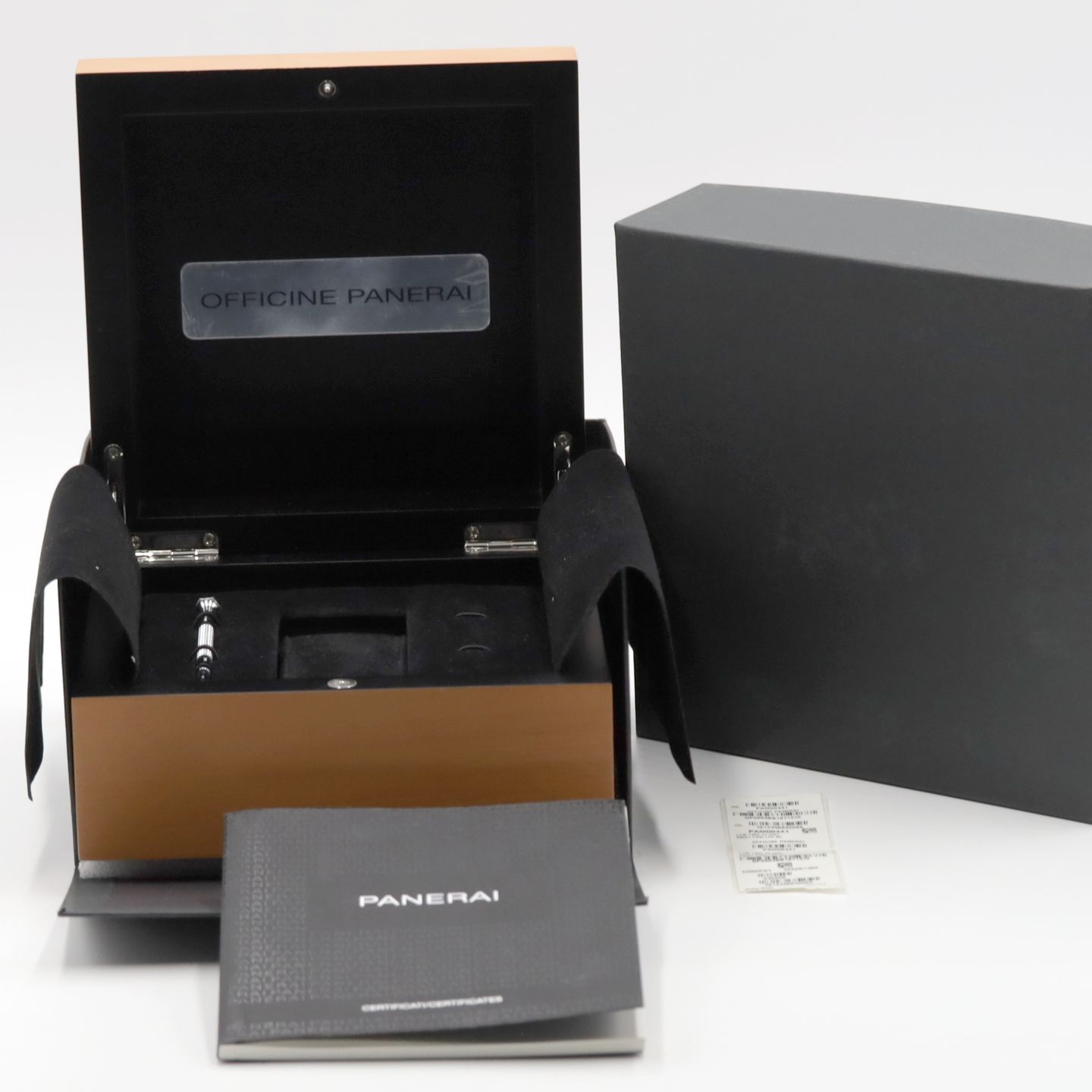 Panerai Luminor 1950 3 Days GMT Automatic PAM00441 (Unknown (random serial)) - Black dial 44 mm Ceramic case (8/8)