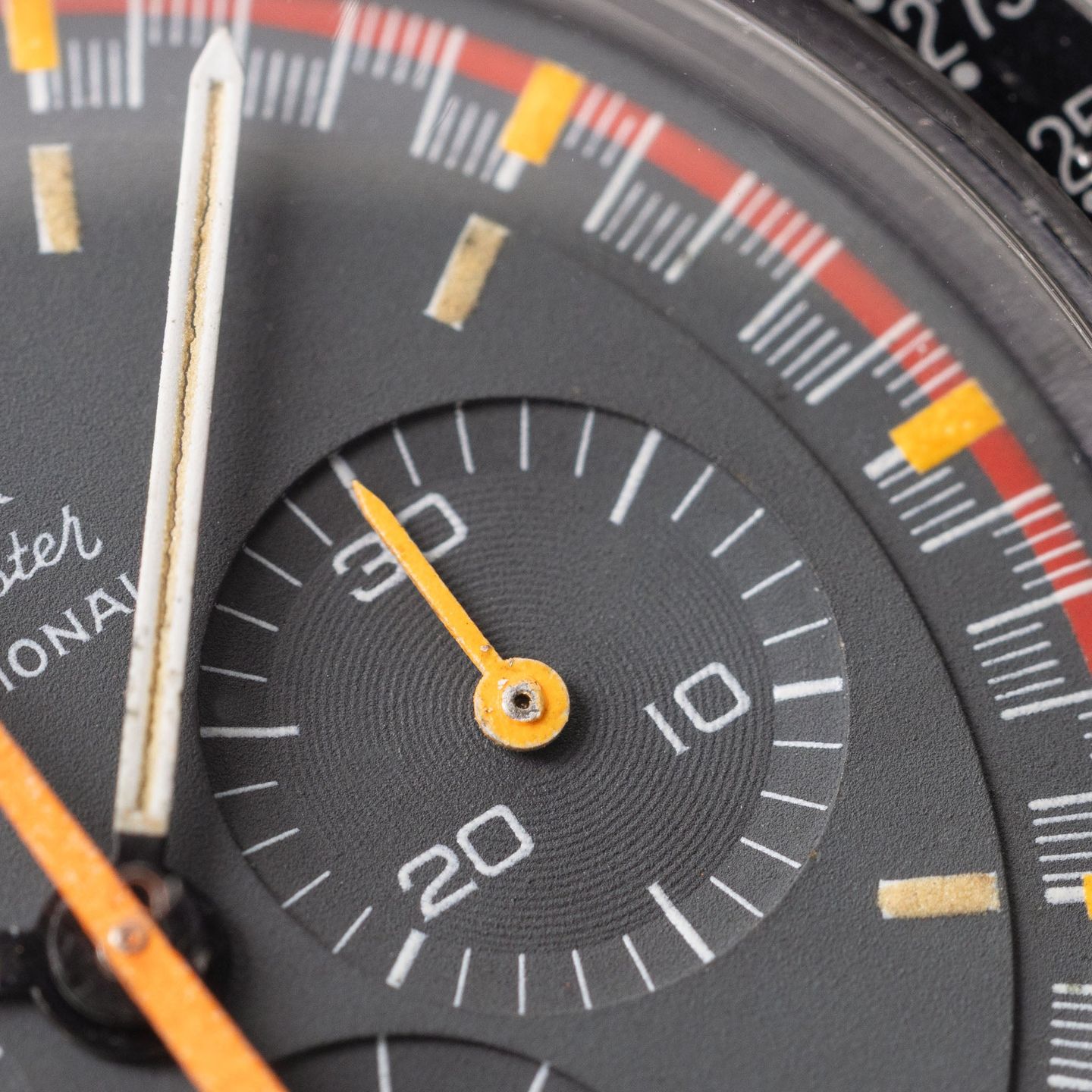 Omega Speedmaster is (Unknown (random serial)) - Grey dial 42 mm Steel case (6/8)