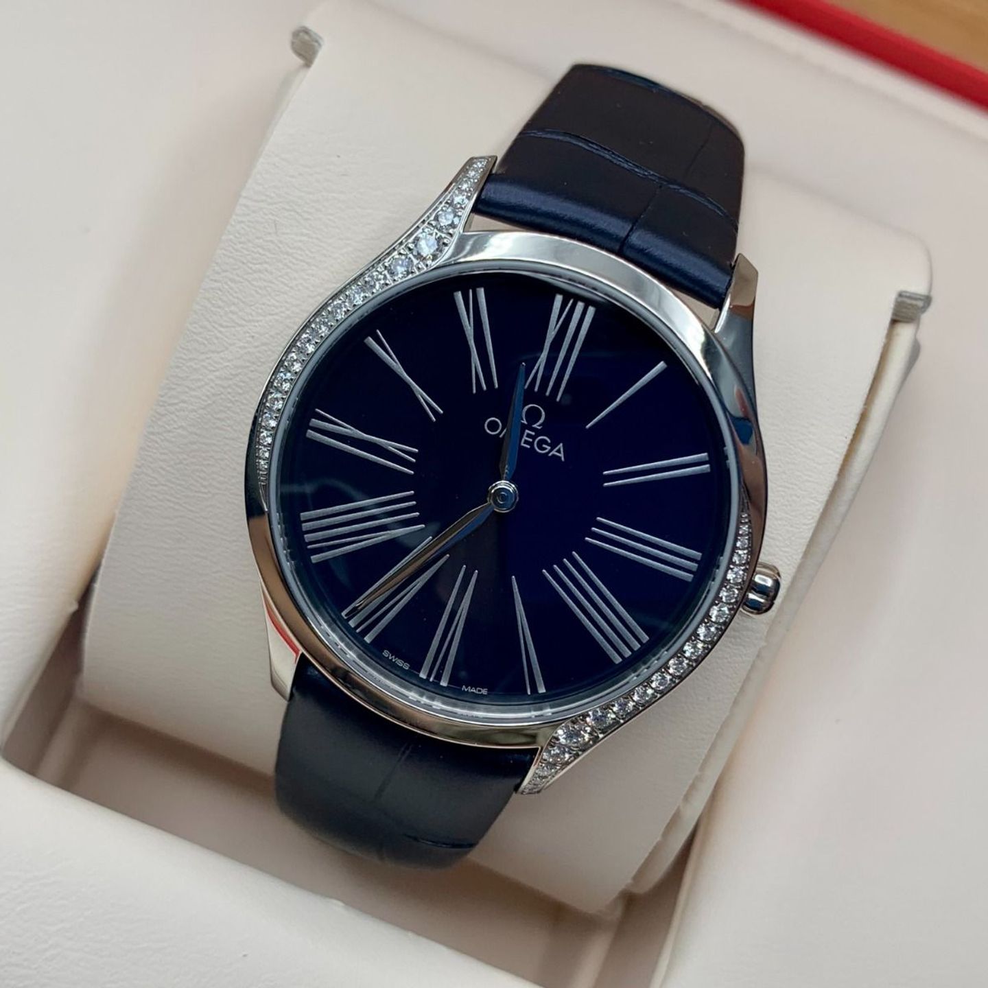 Omega De Ville Trésor 428.18.36.60.03.001 (2024) - Blauw wijzerplaat 36mm Staal (5/8)