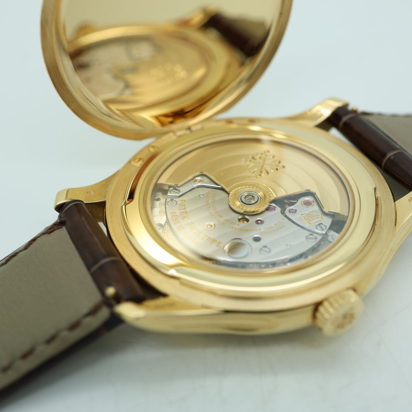 Patek Philippe Calatrava 5227J - (8/8)