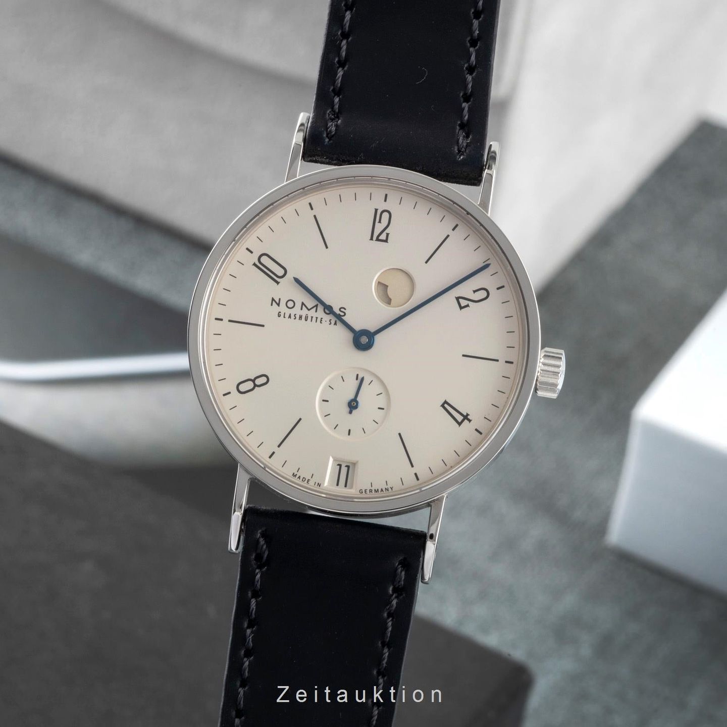 NOMOS Tangente Gangreserve 131 - (1/8)