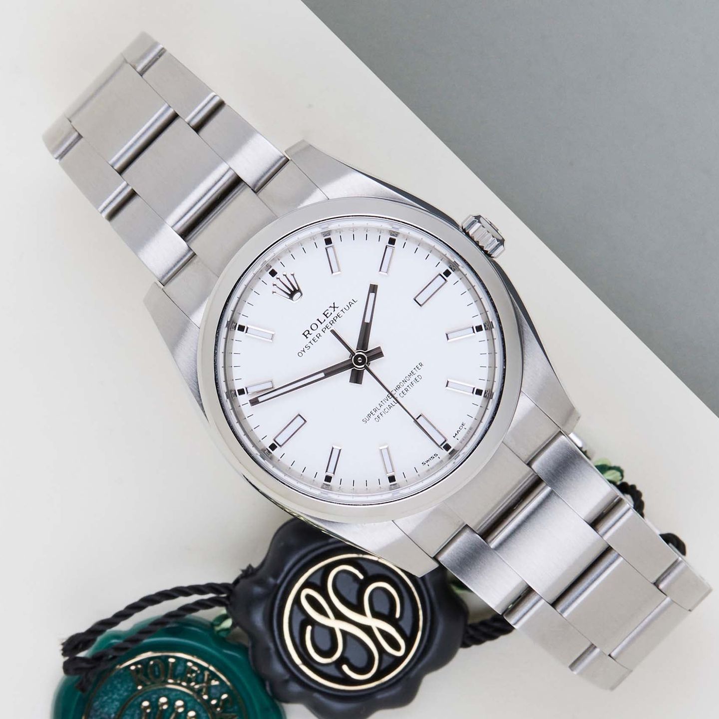 Rolex Oyster Perpetual 34 114200 (2019) - 34mm Staal (1/8)