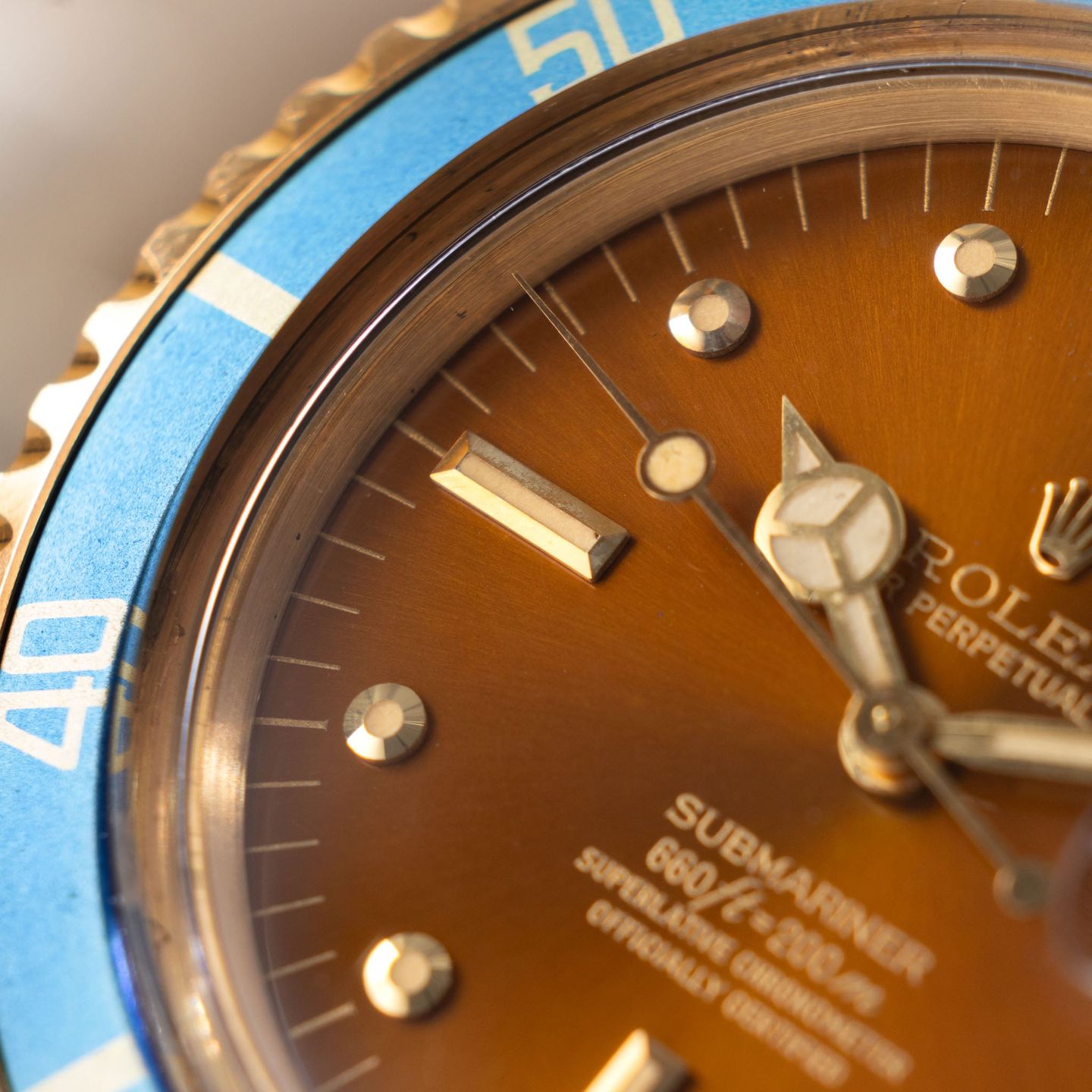 Rolex Submariner 1680/8 (1973) - Bruin wijzerplaat 40mm Geelgoud (2/8)