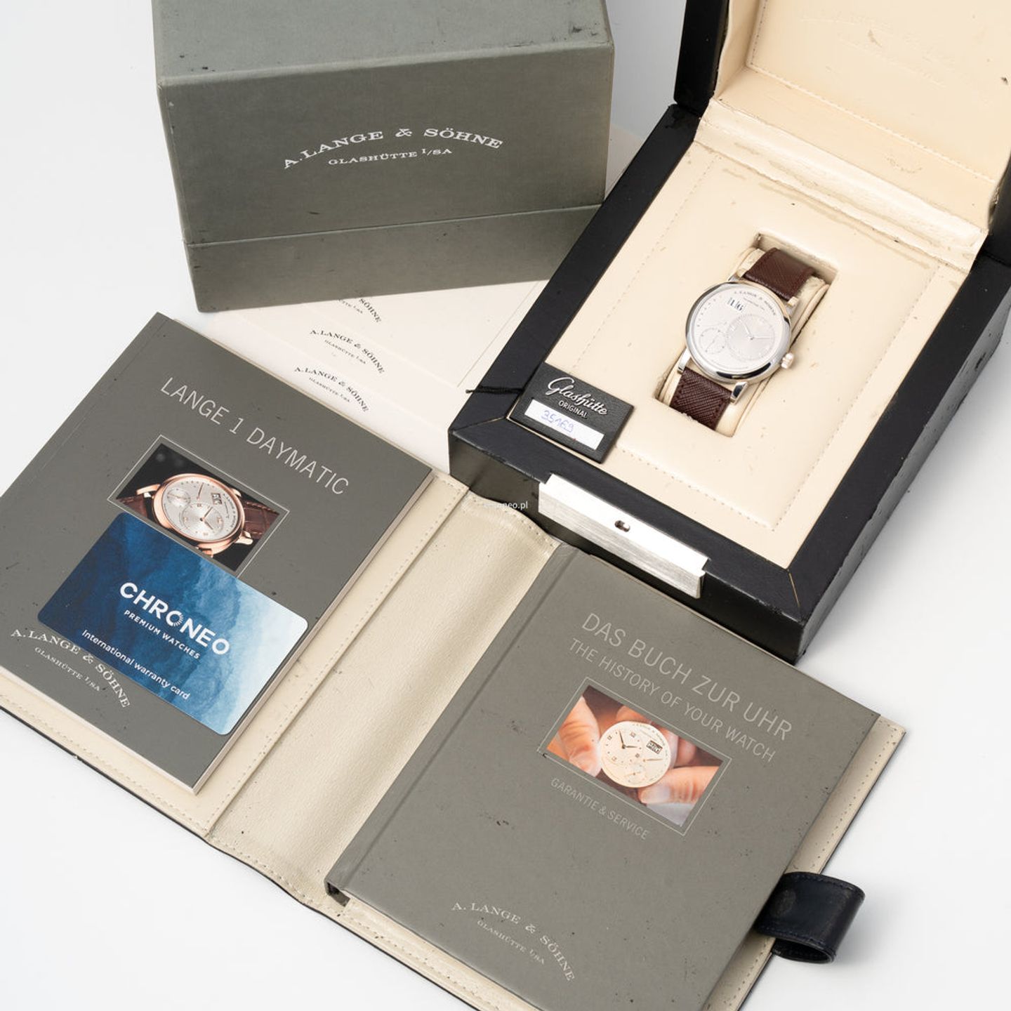 A. Lange & Söhne Lange 1 101.001 (Unknown (random serial)) - Silver dial 40 mm Yellow Gold case (8/8)