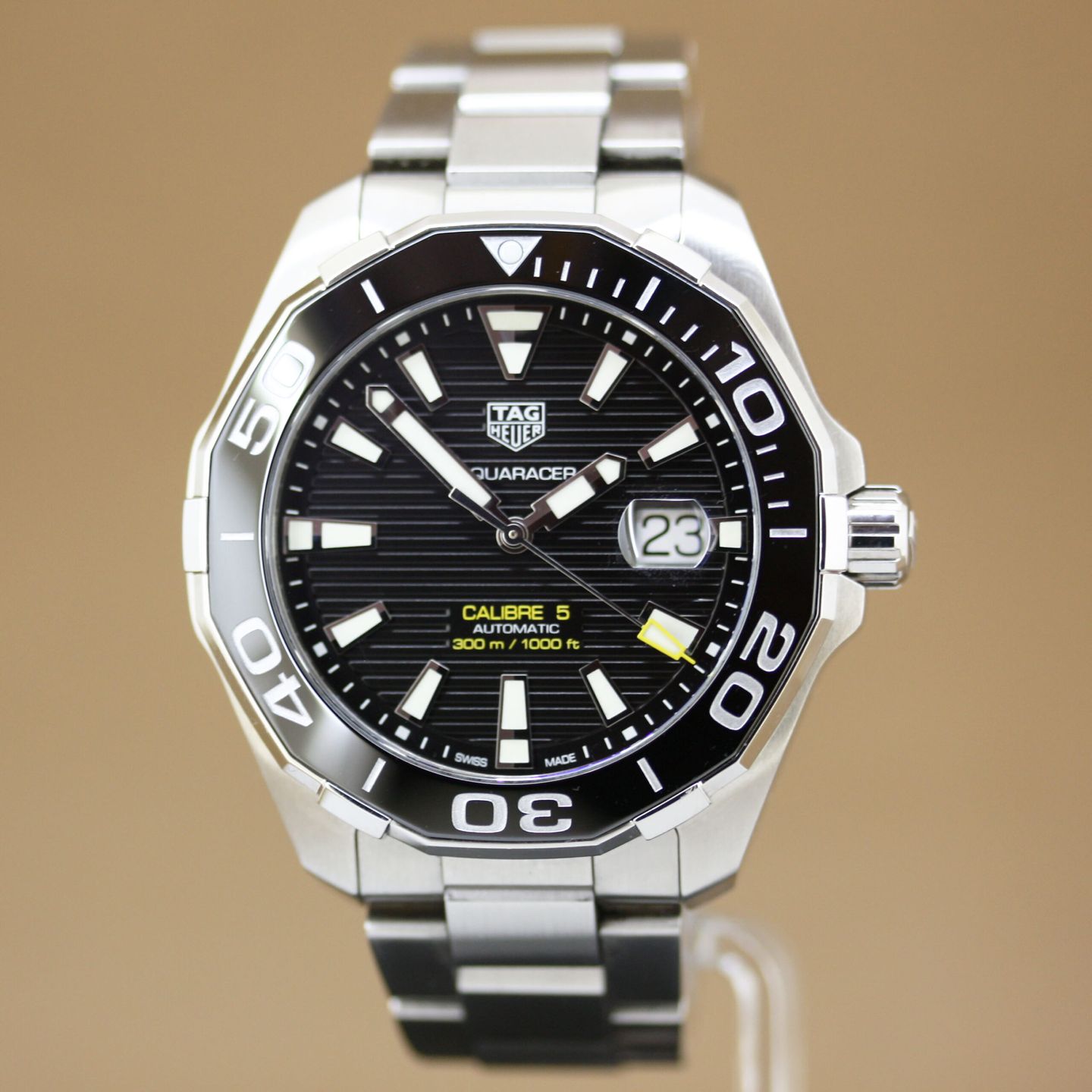 TAG Heuer Aquaracer 300M WAY201A.BA0927 (2017) - Black dial 43 mm Steel case (2/8)