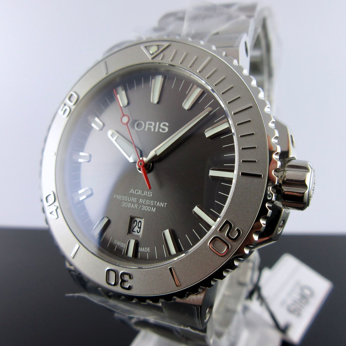 Oris Aquis Date 01 733 7730 4153-07 8 24 05PEB (2024) - Grijs wijzerplaat 44mm Staal (2/8)