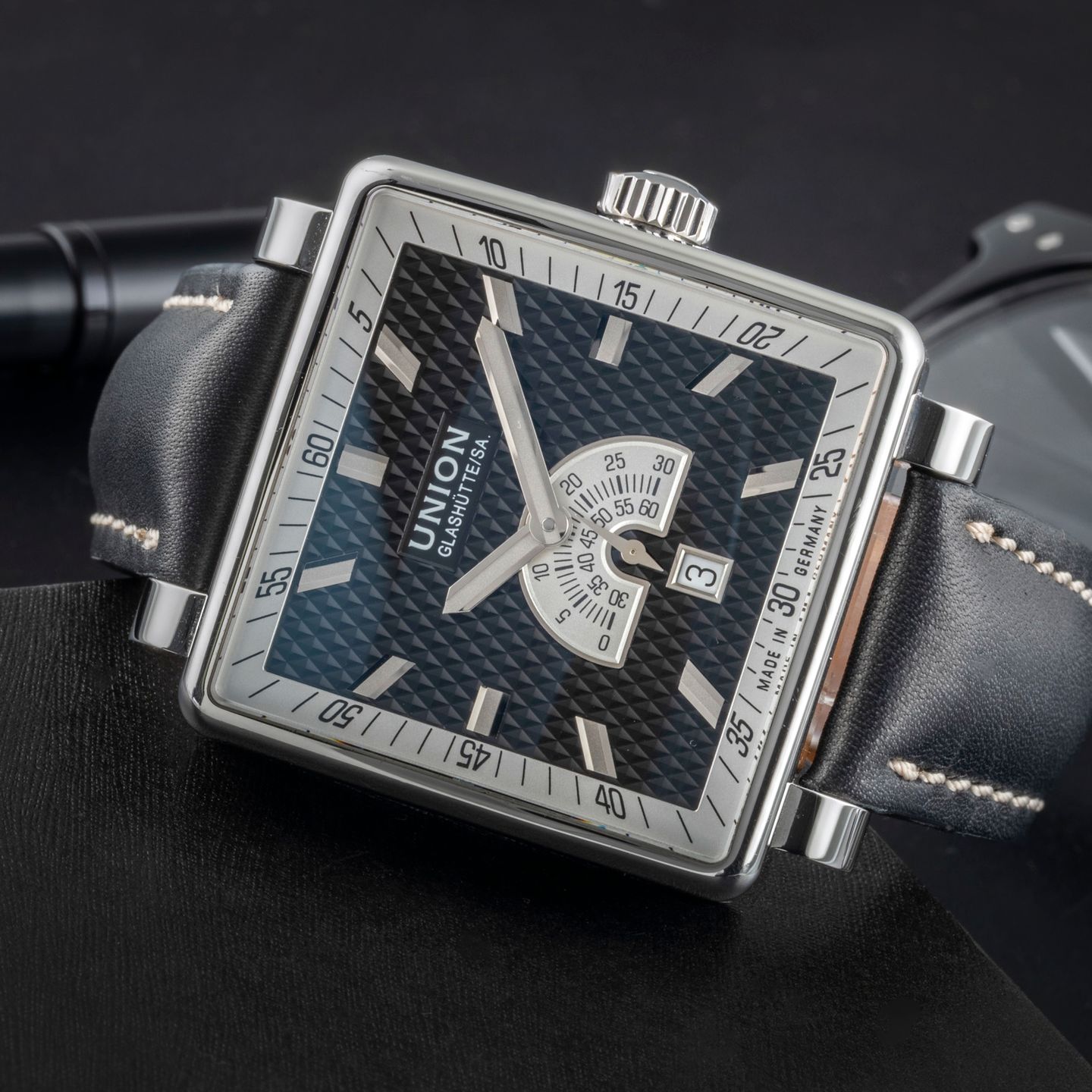 Union Glashütte Unknown 26-32-09-05-10 (Onbekend (willekeurig serienummer)) - Zwart wijzerplaat 40mm Staal (2/8)