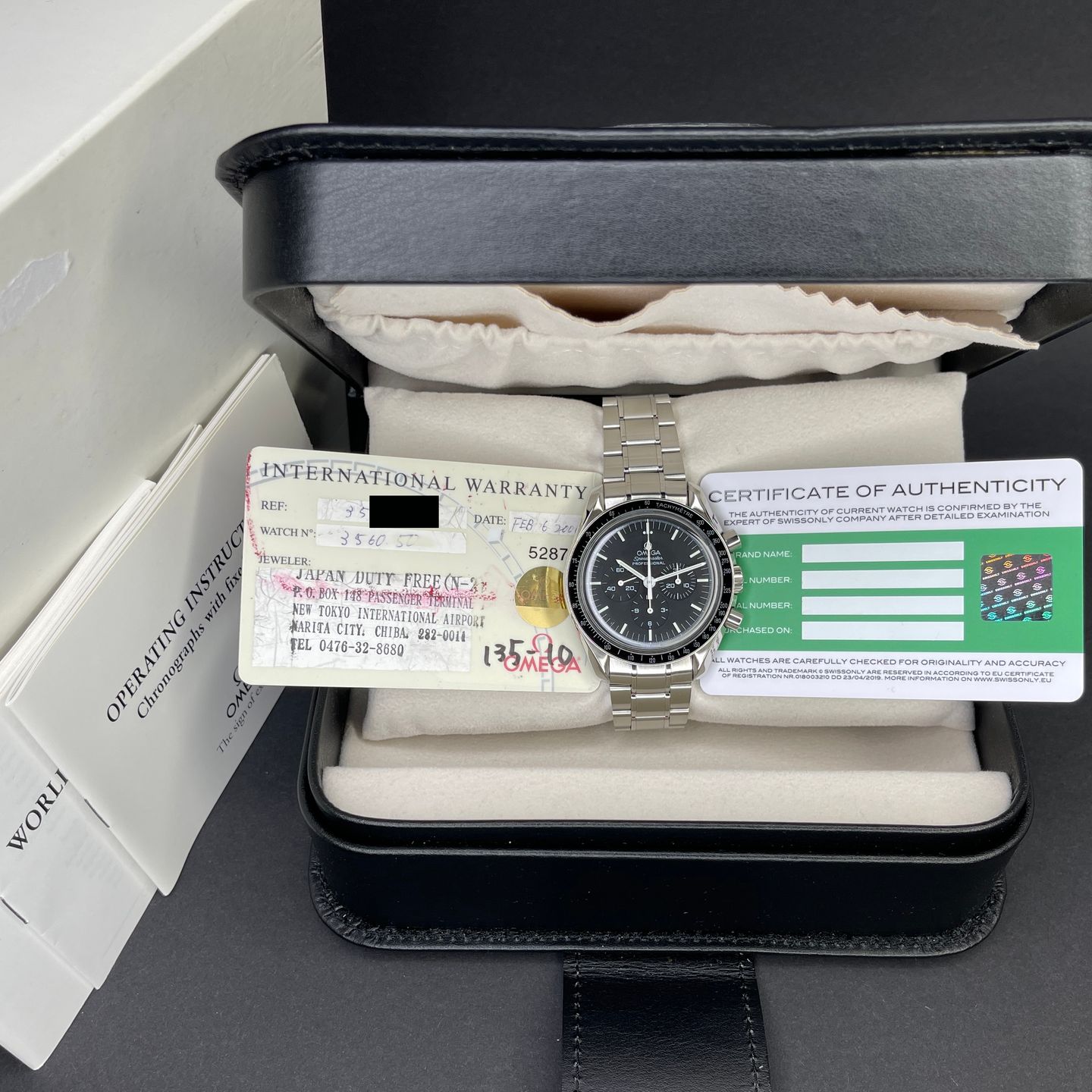 Omega Speedmaster Professional Moonwatch 3560.50.00 (2000) - Black dial 42 mm Steel case (2/7)